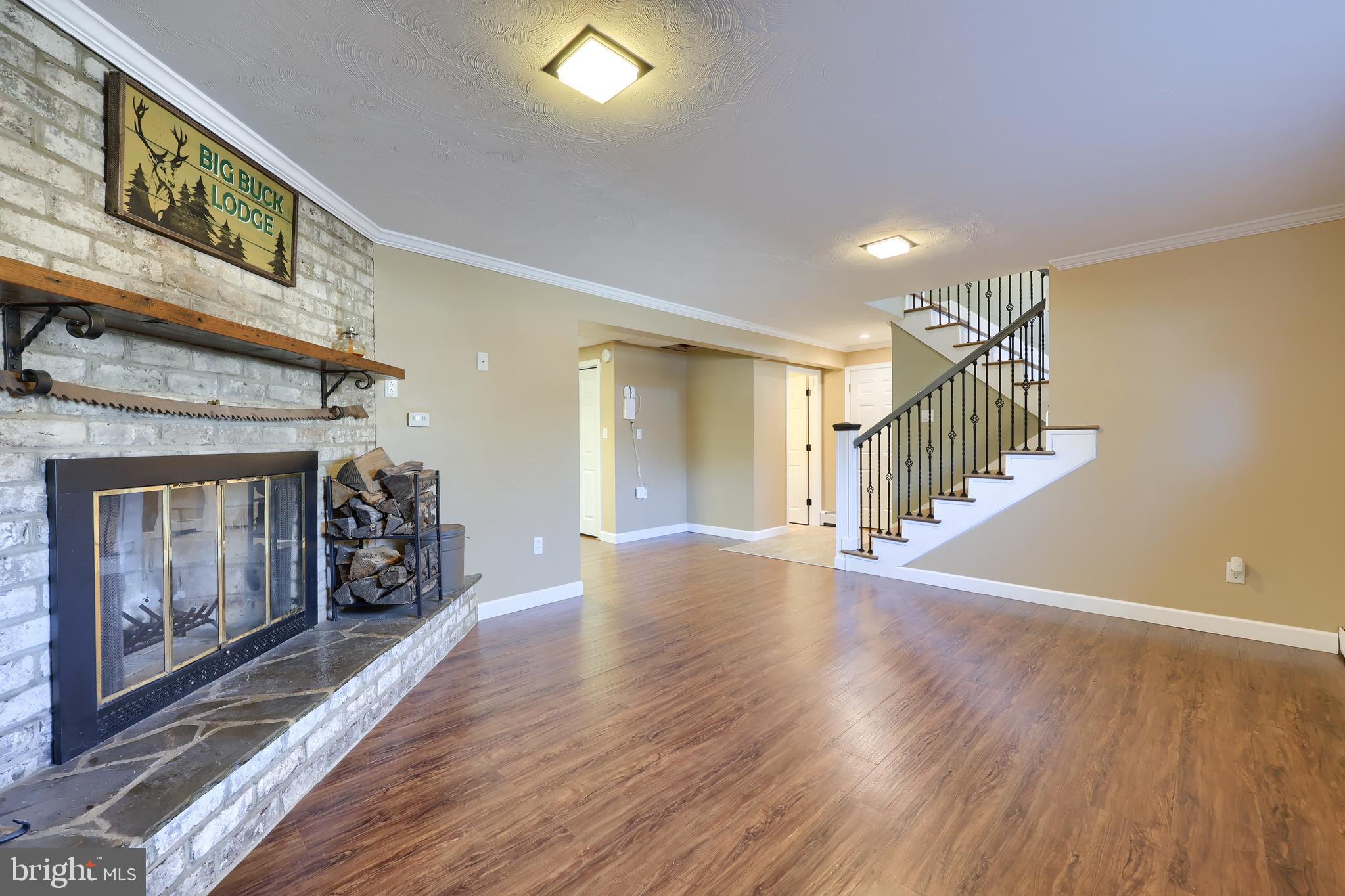ARLINGTON PARK - Residential