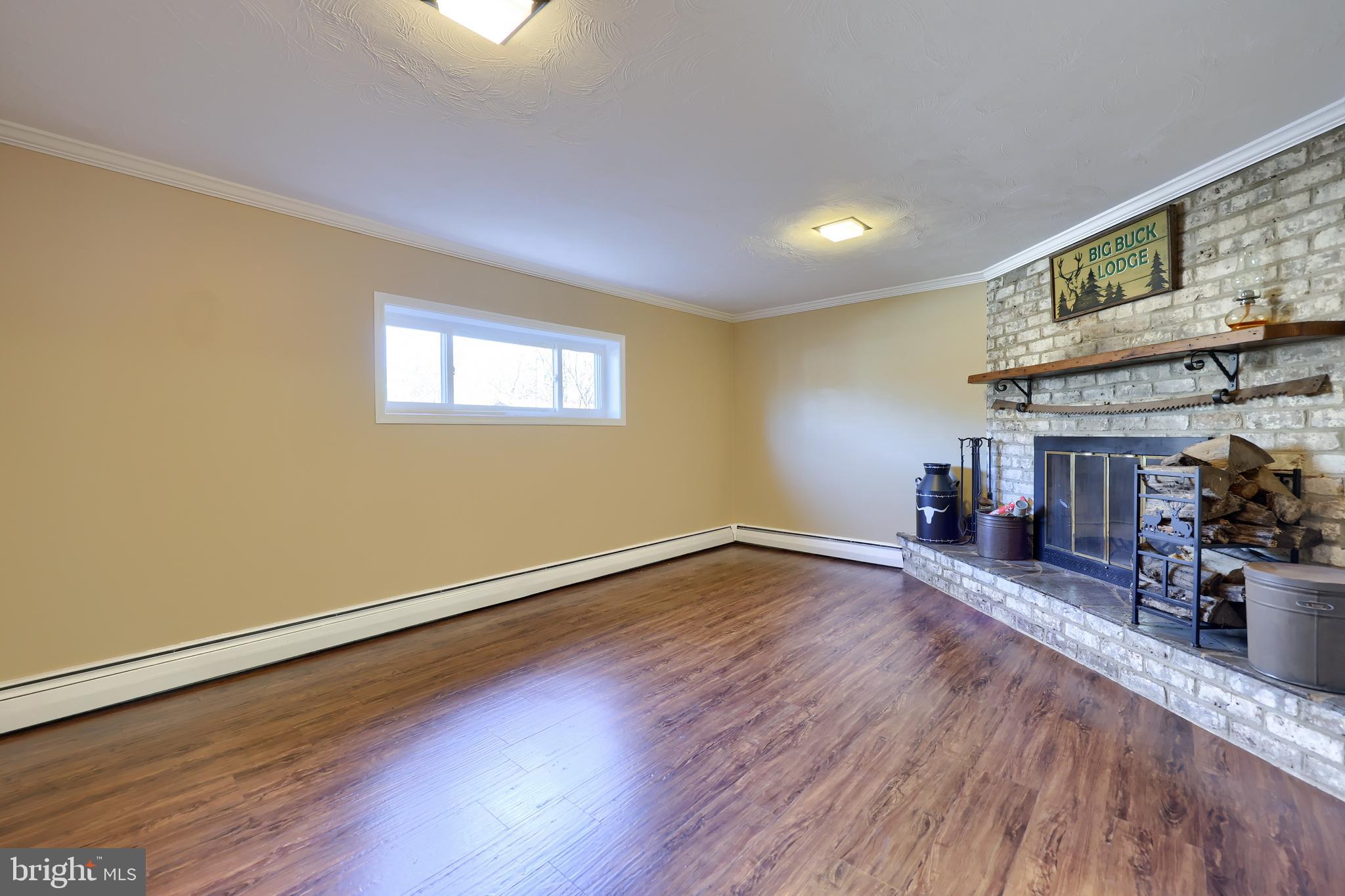 ARLINGTON PARK - Residential