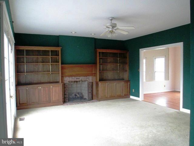 LOCUST HILL - Residential