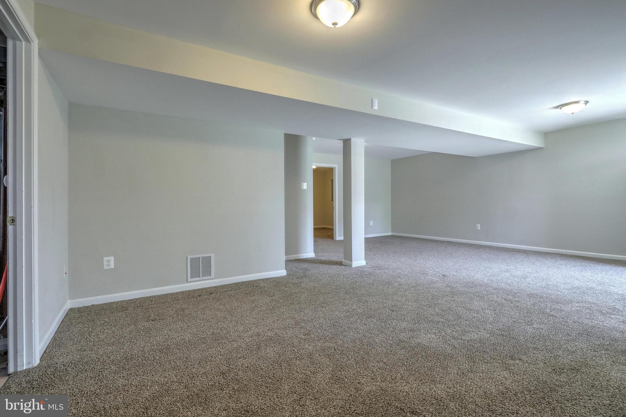 HUNTER CREEK - Residential