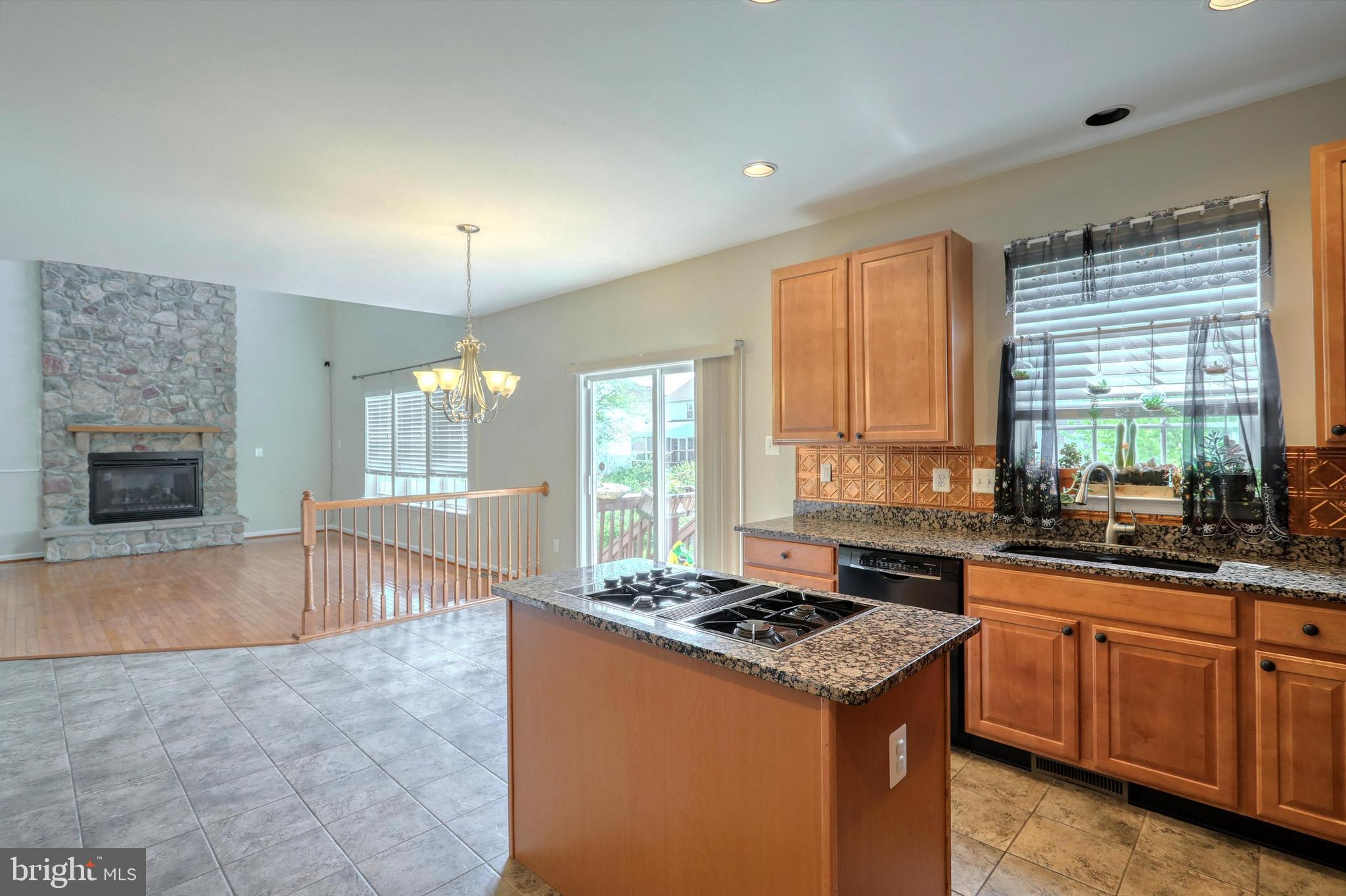 HUNTER CREEK - Residential