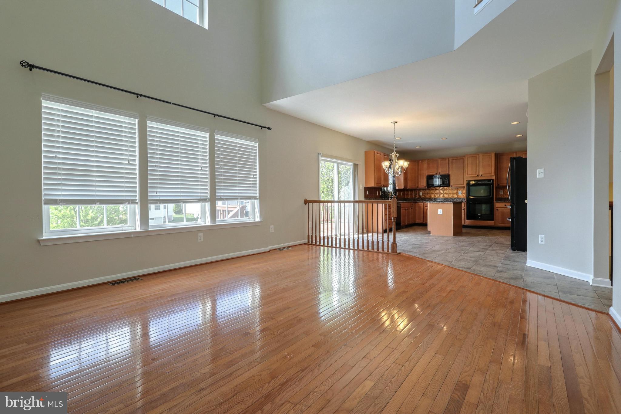 HUNTER CREEK - Residential