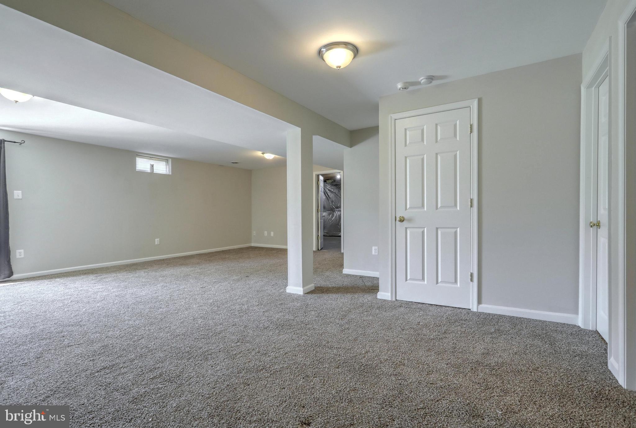 HUNTER CREEK - Residential