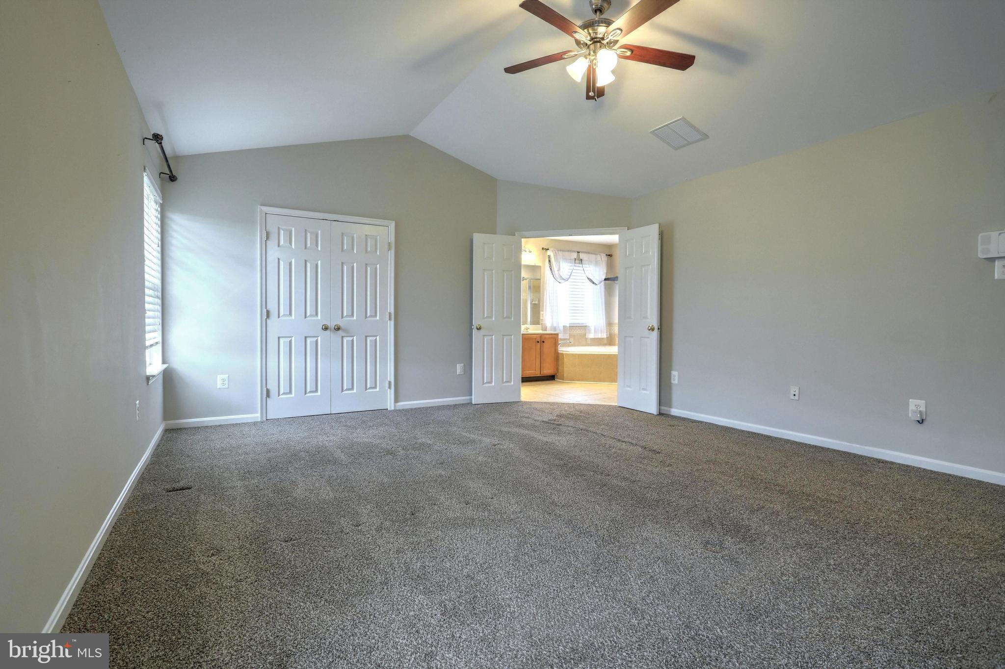 HUNTER CREEK - Residential
