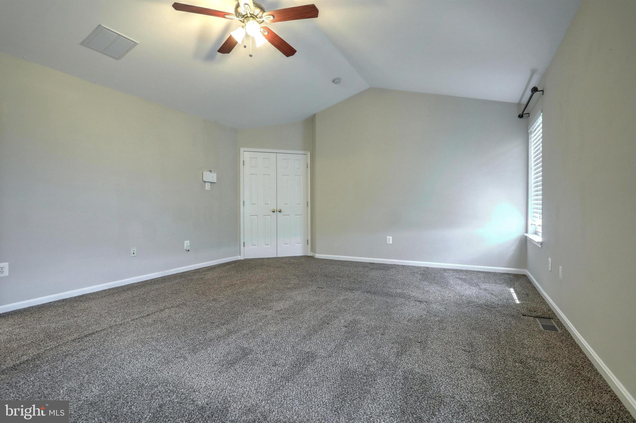 HUNTER CREEK - Residential