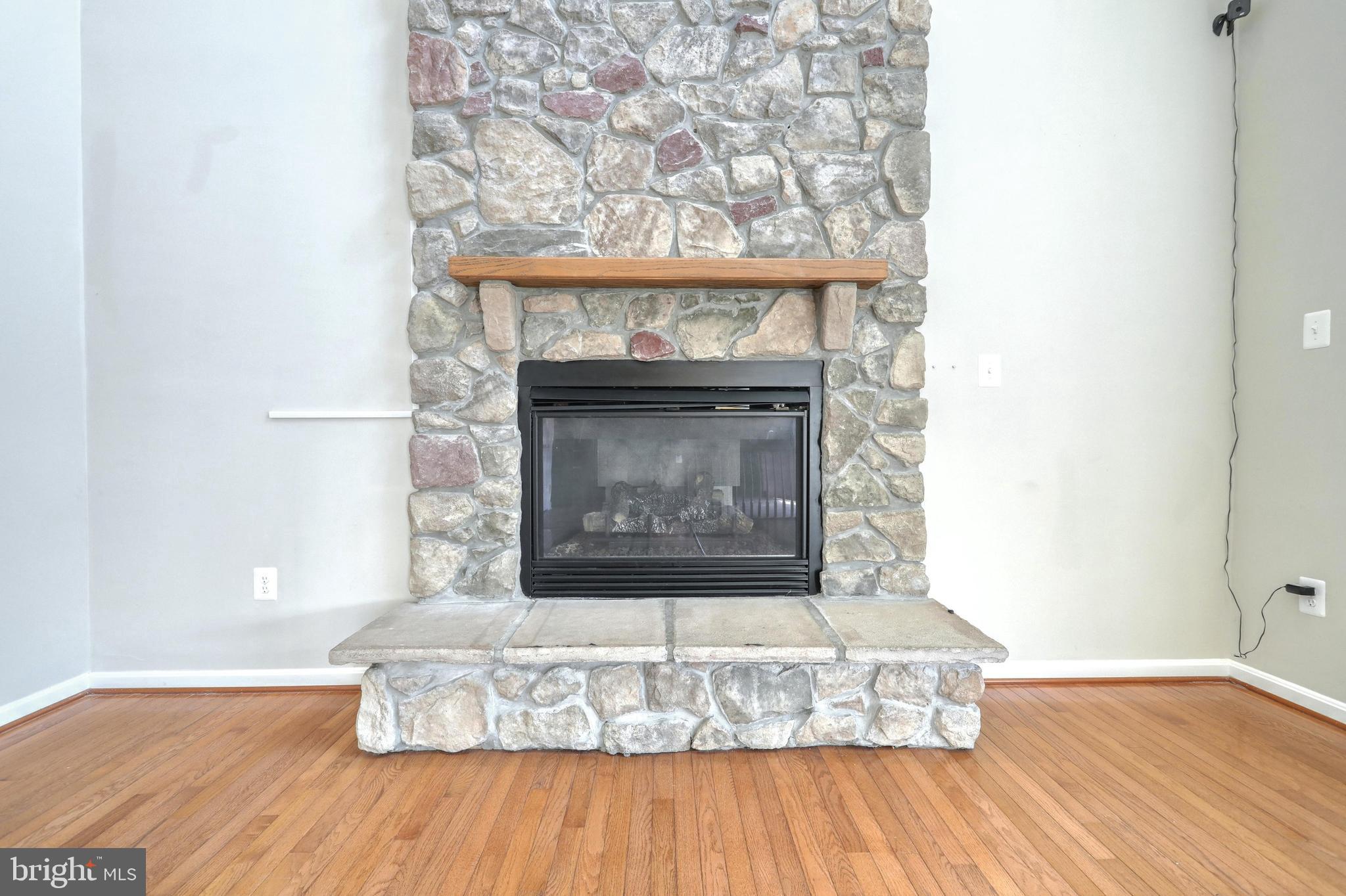 HUNTER CREEK - Residential