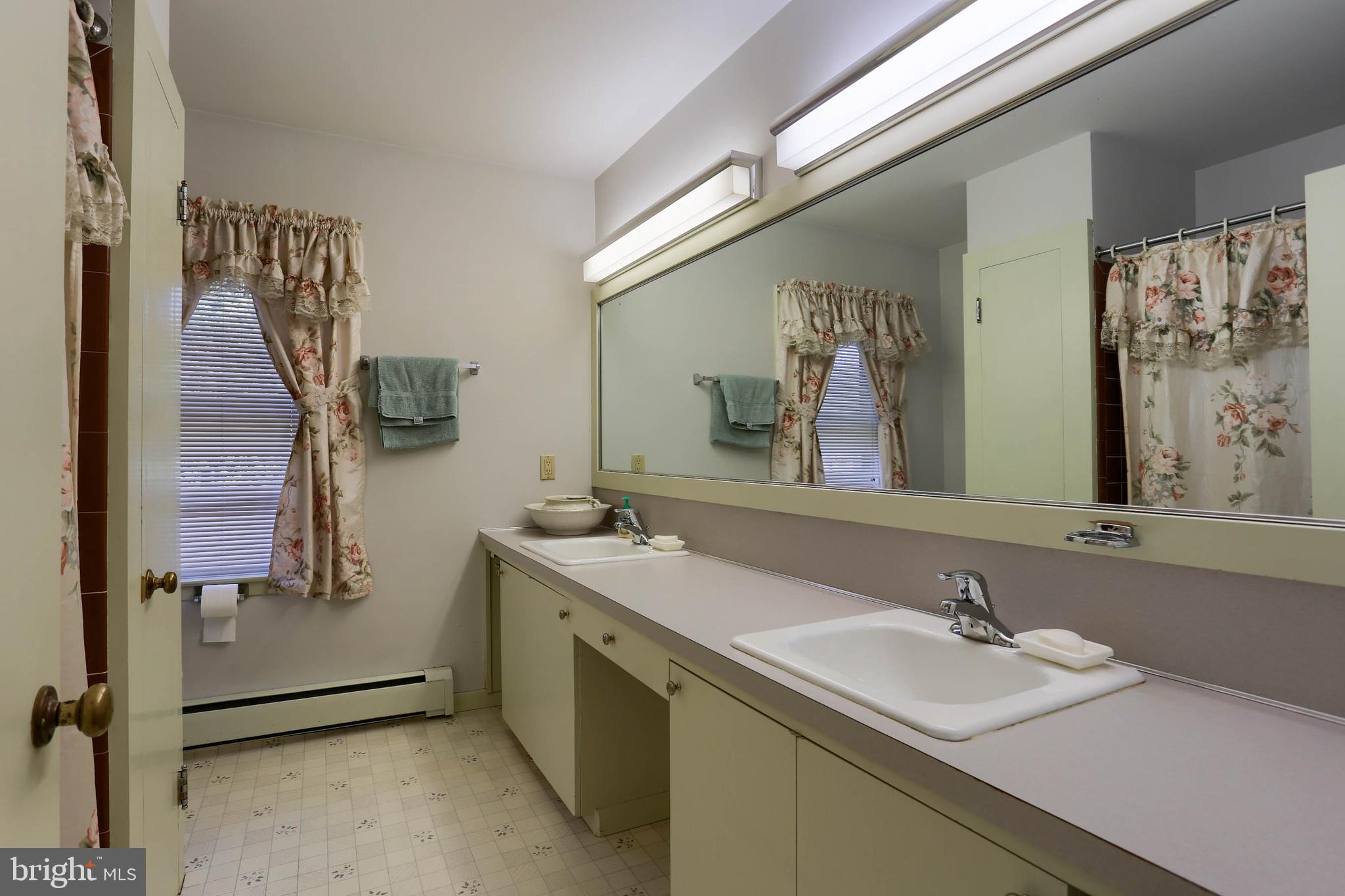 BLOSSOM HILL - Residential