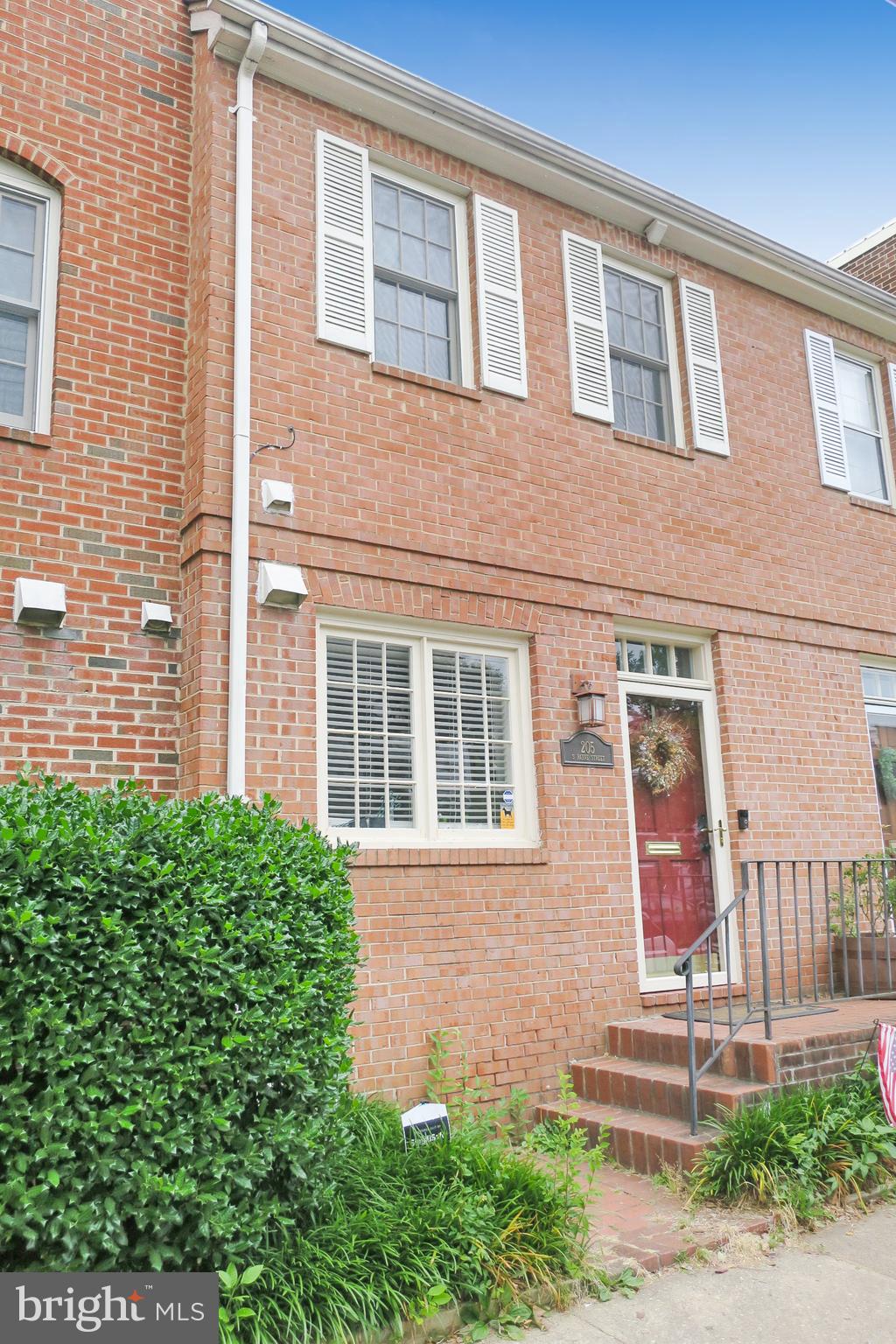 ALEXANDRIA - Residential Lease