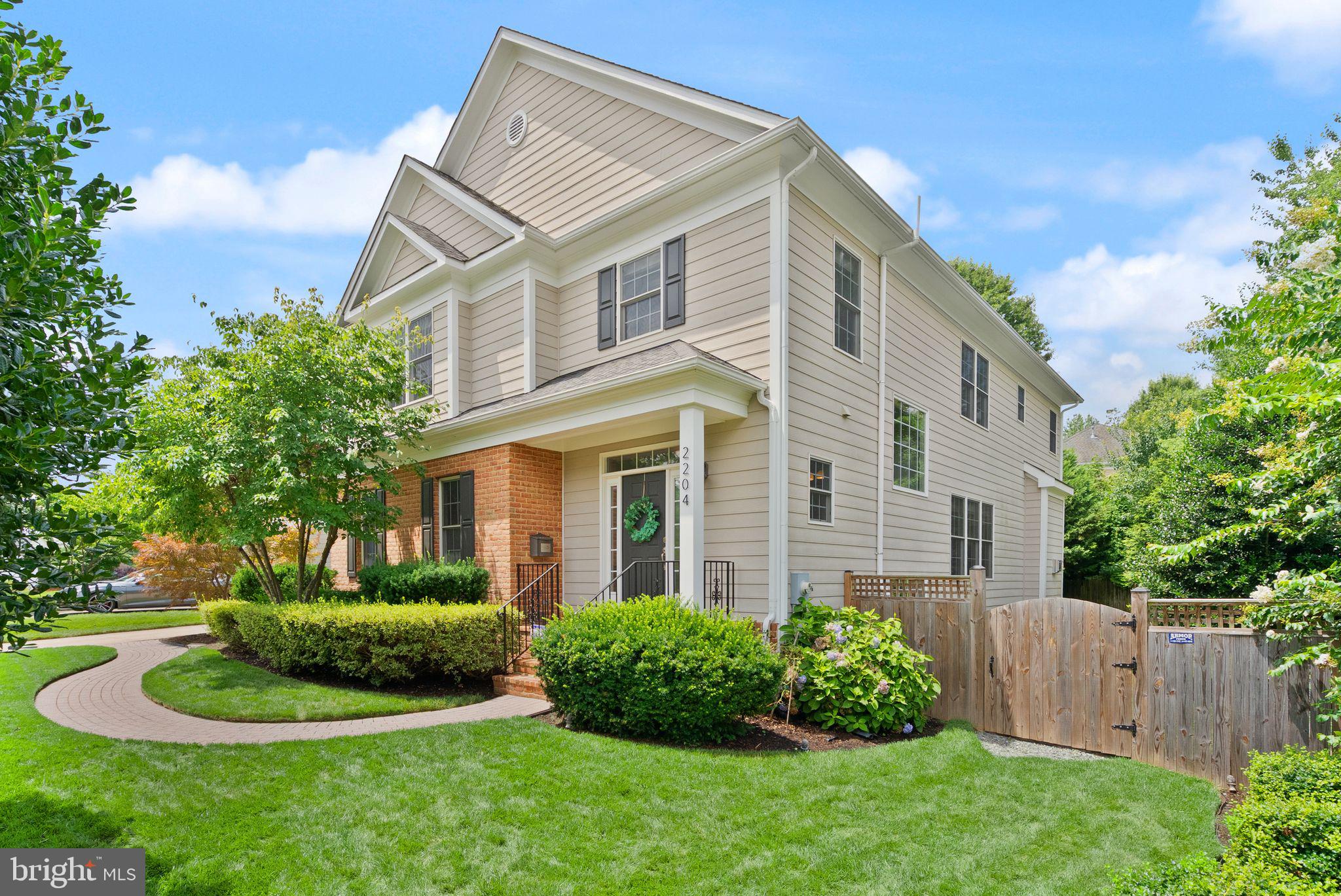 CHURCHILL - Residential