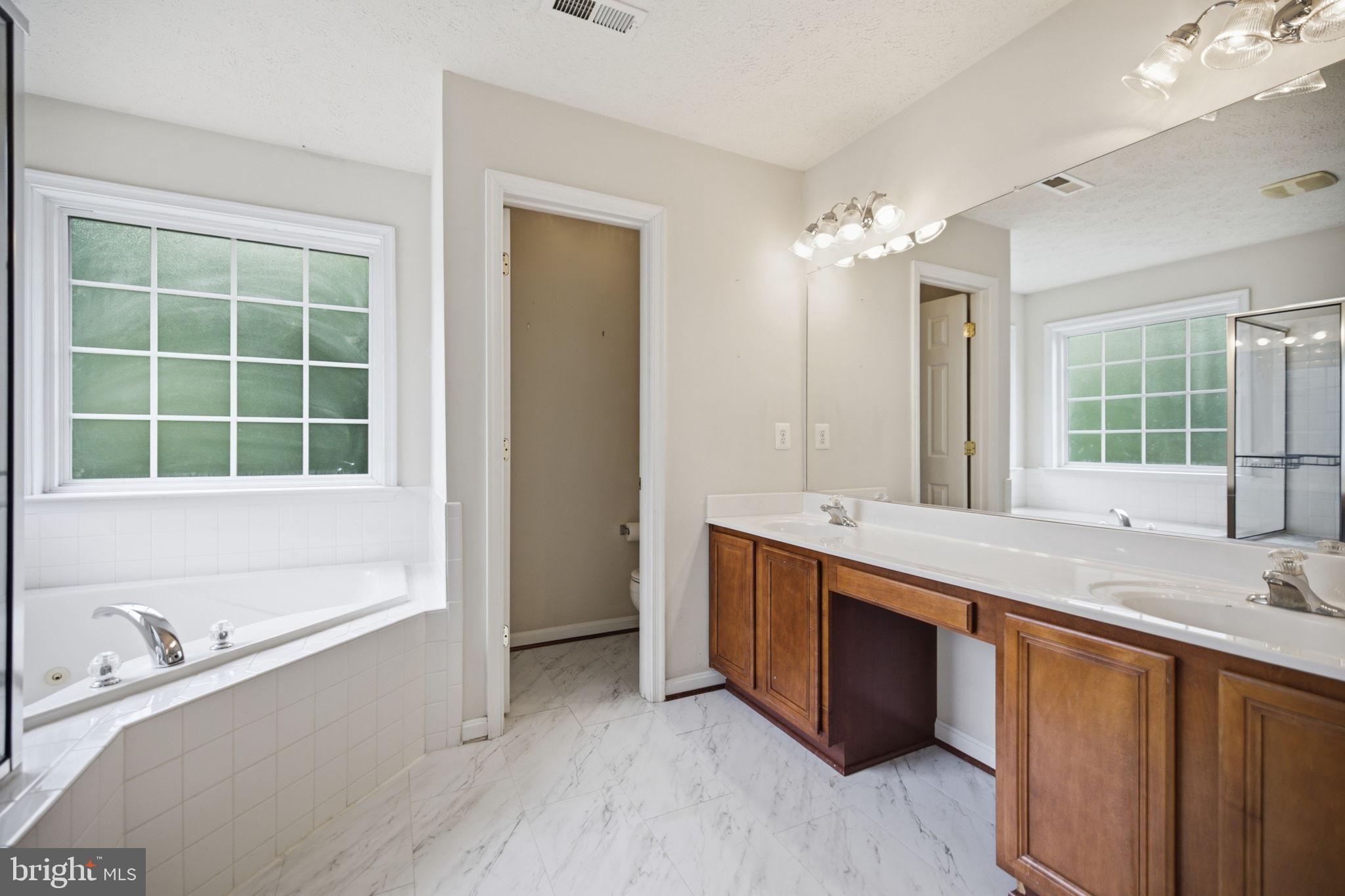 WILDERNESS SHORES - Residential