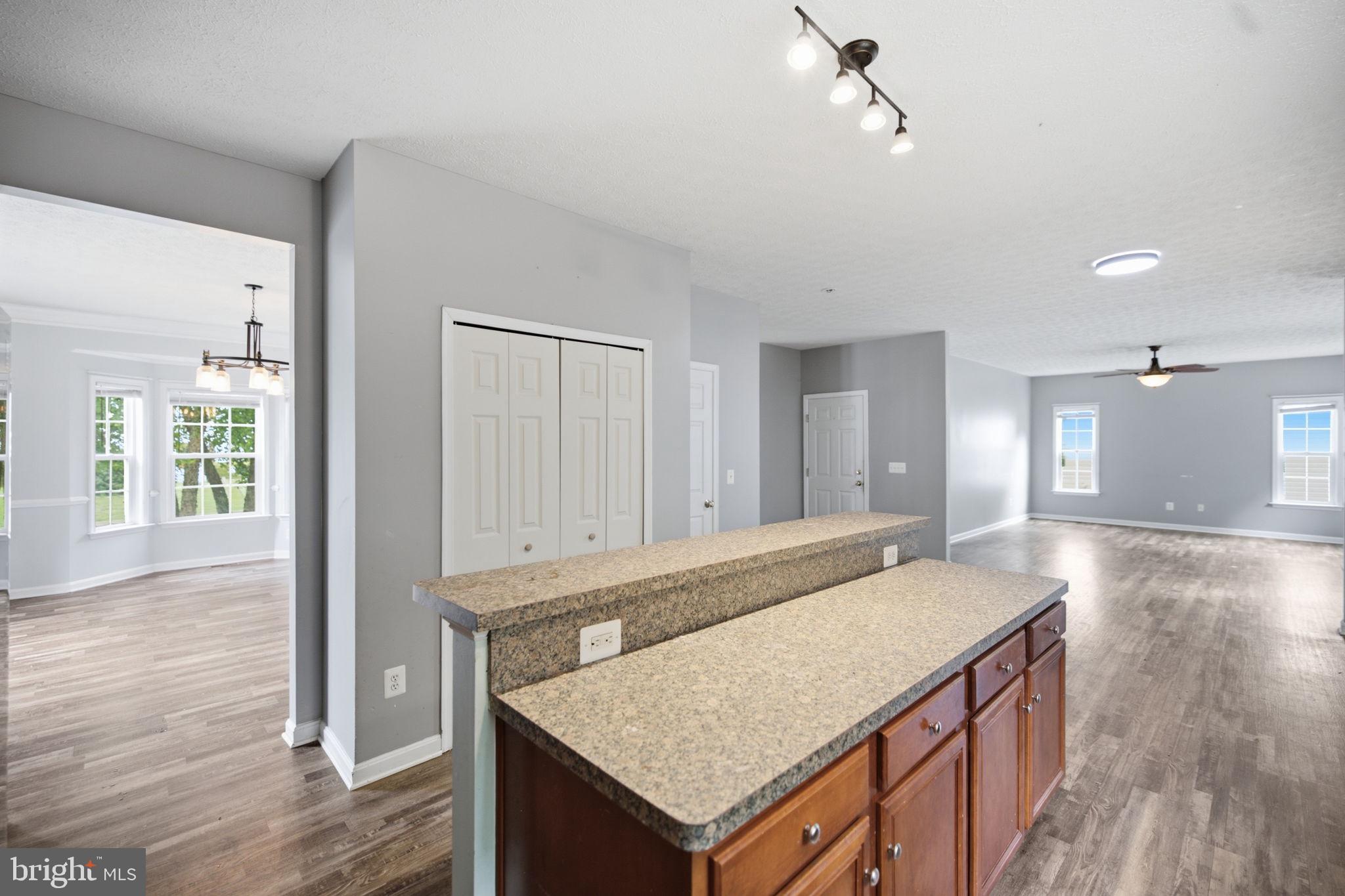 WILDERNESS SHORES - Residential