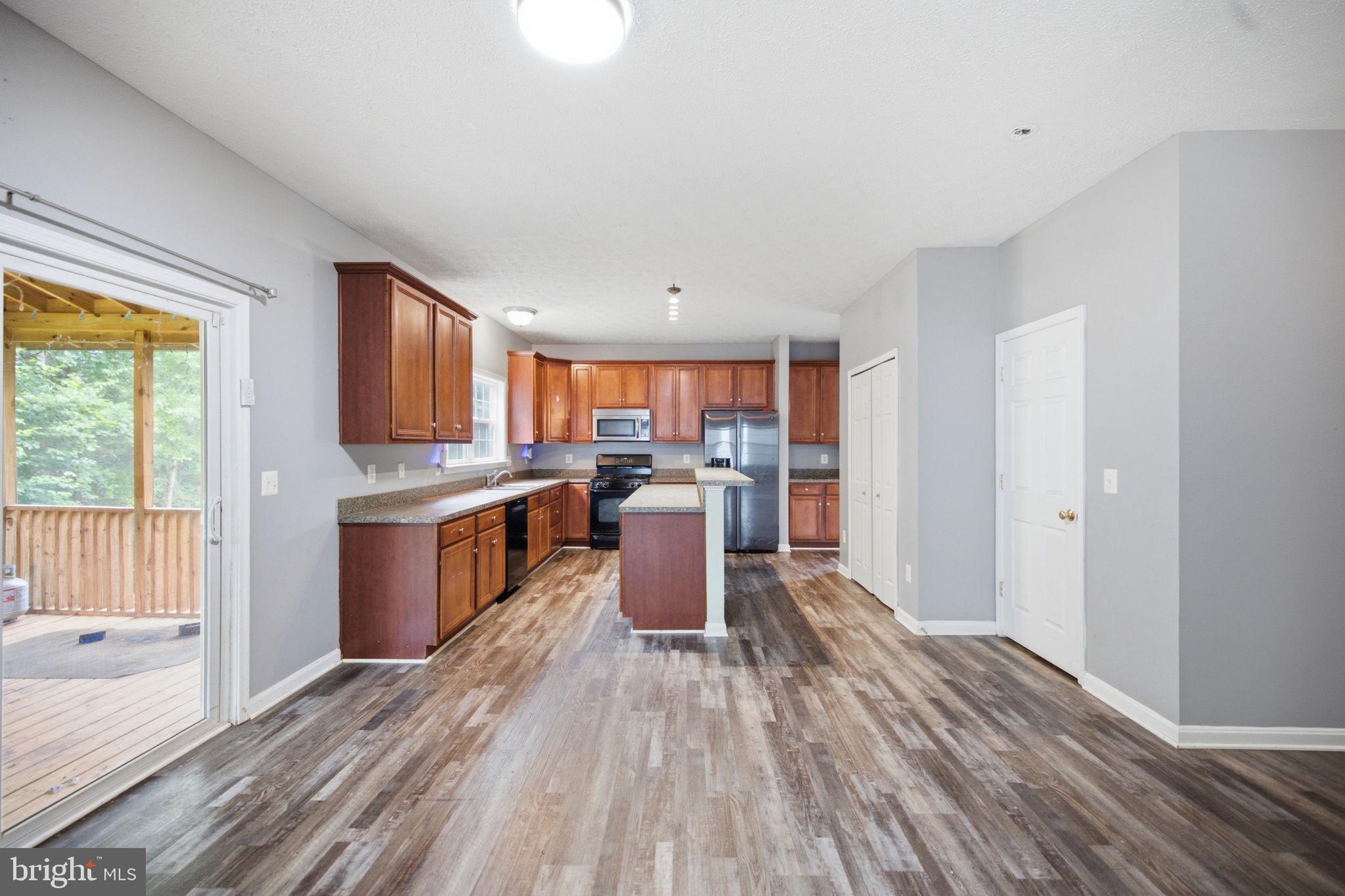 WILDERNESS SHORES - Residential