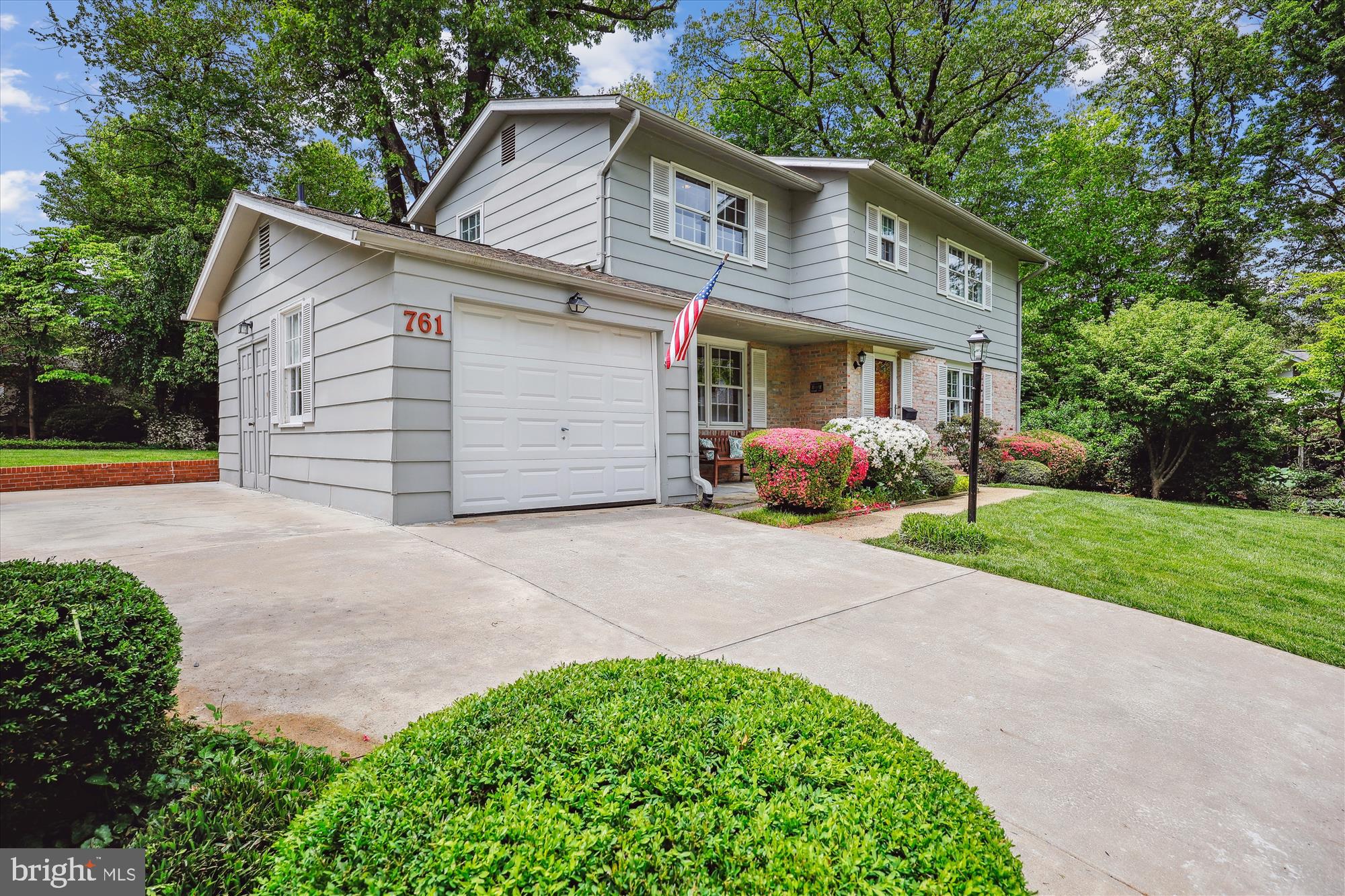 DIAMOND COURTS - Residential