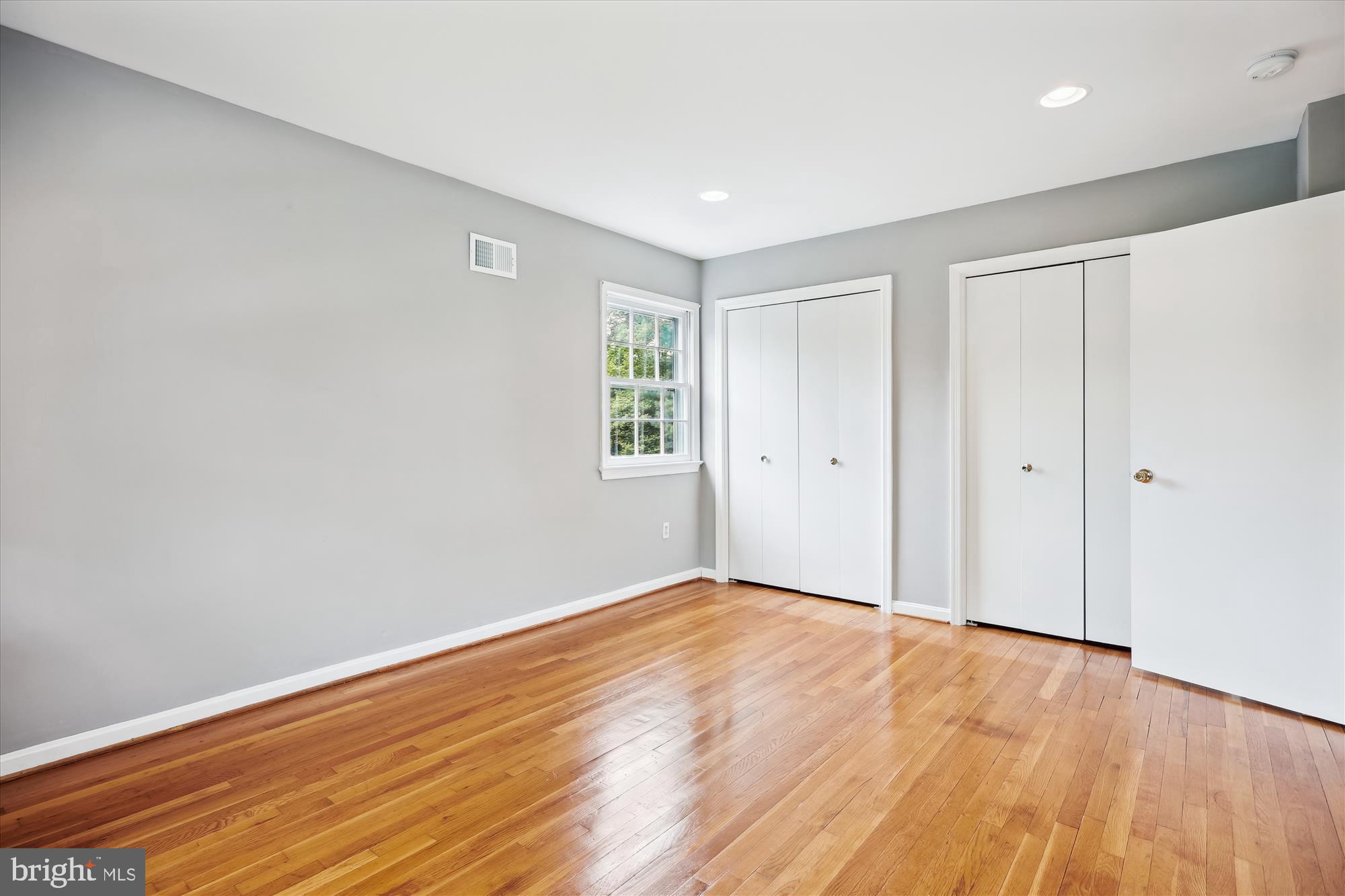 DIAMOND COURTS - Residential