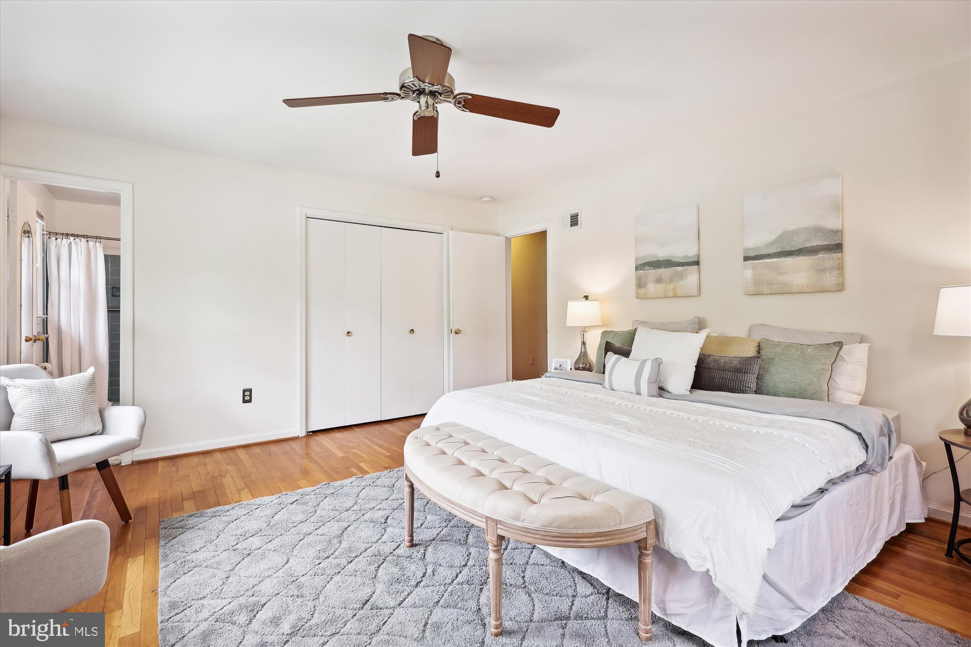 DIAMOND COURTS - Residential