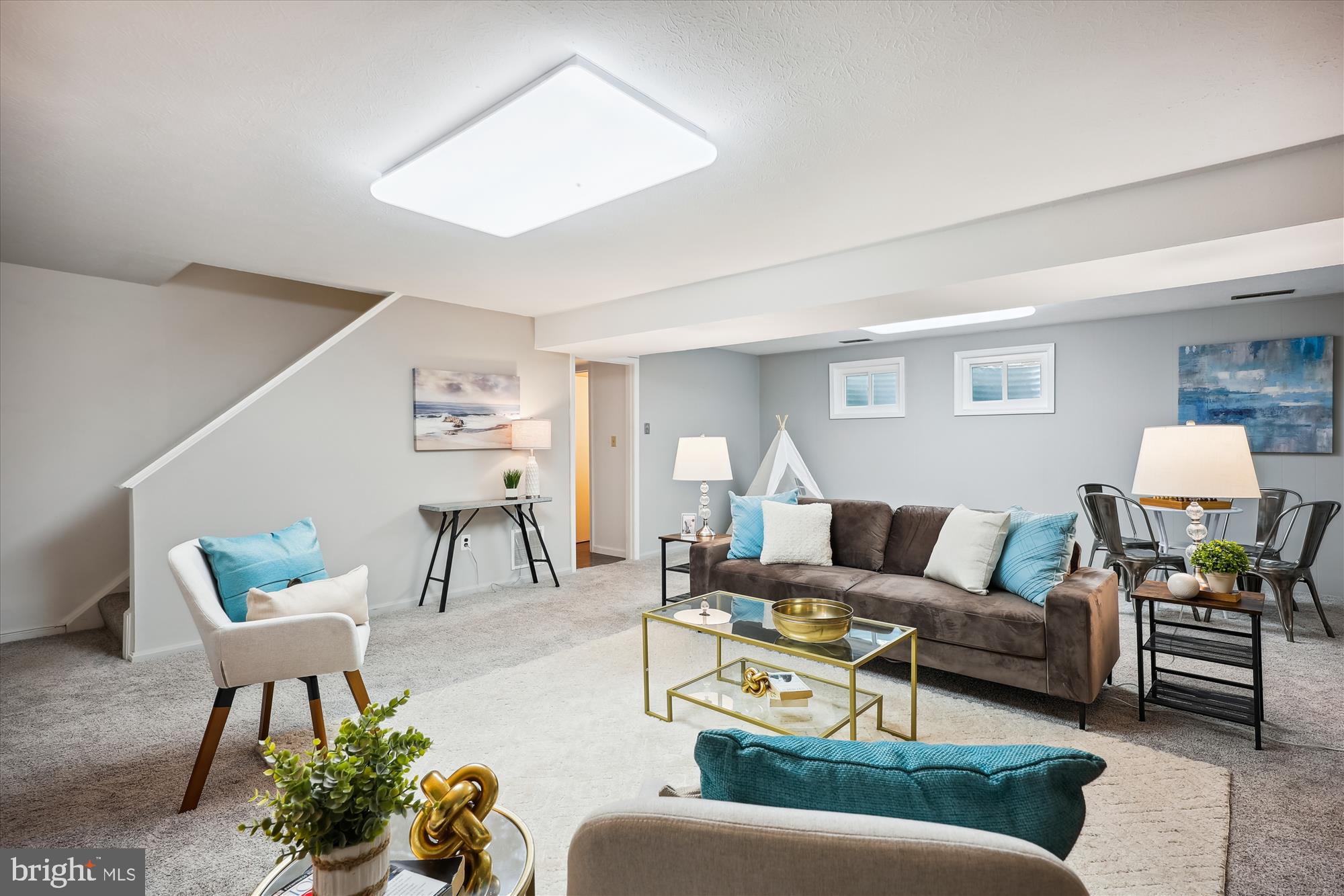 DIAMOND COURTS - Residential