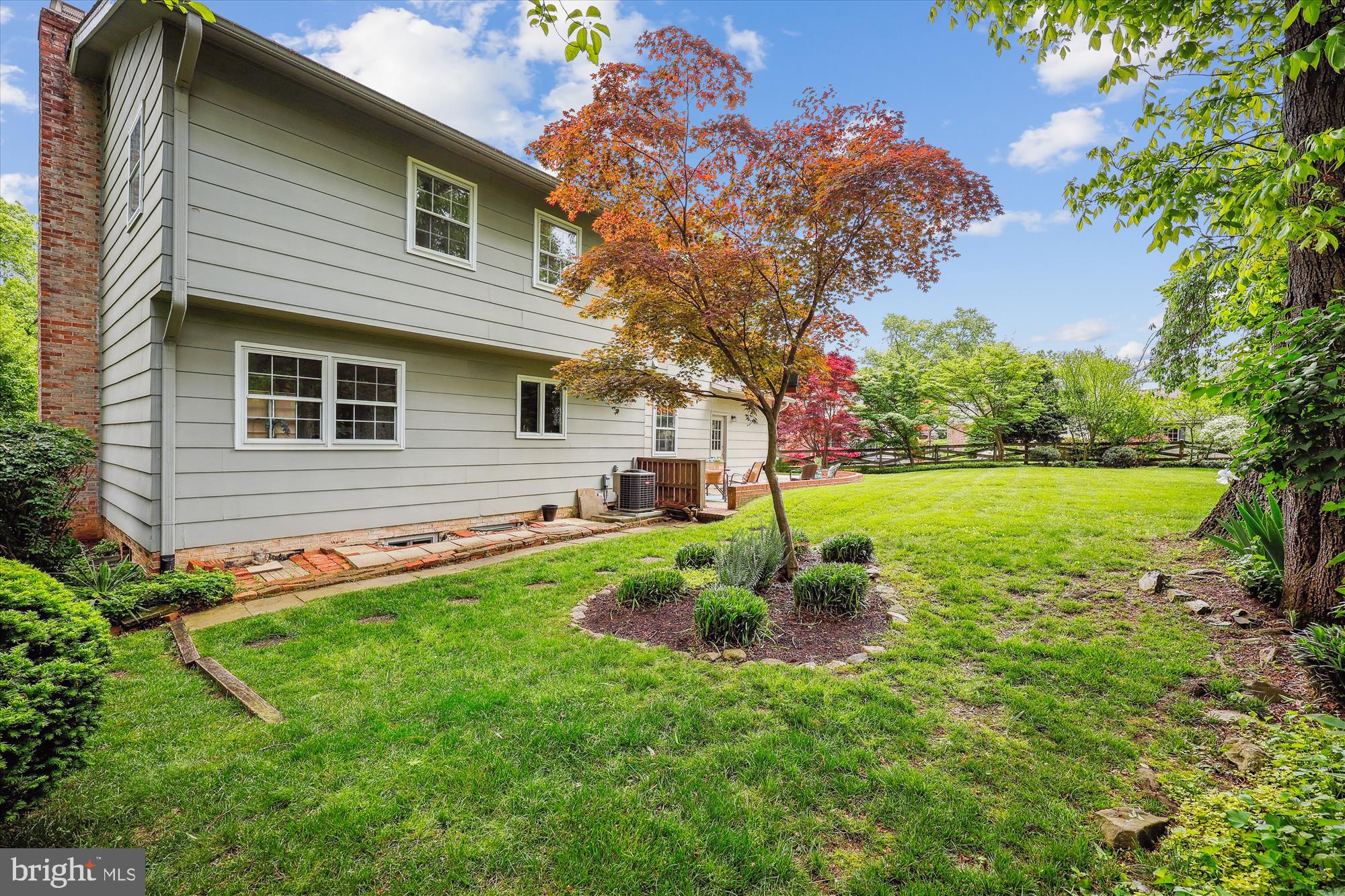 DIAMOND COURTS - Residential