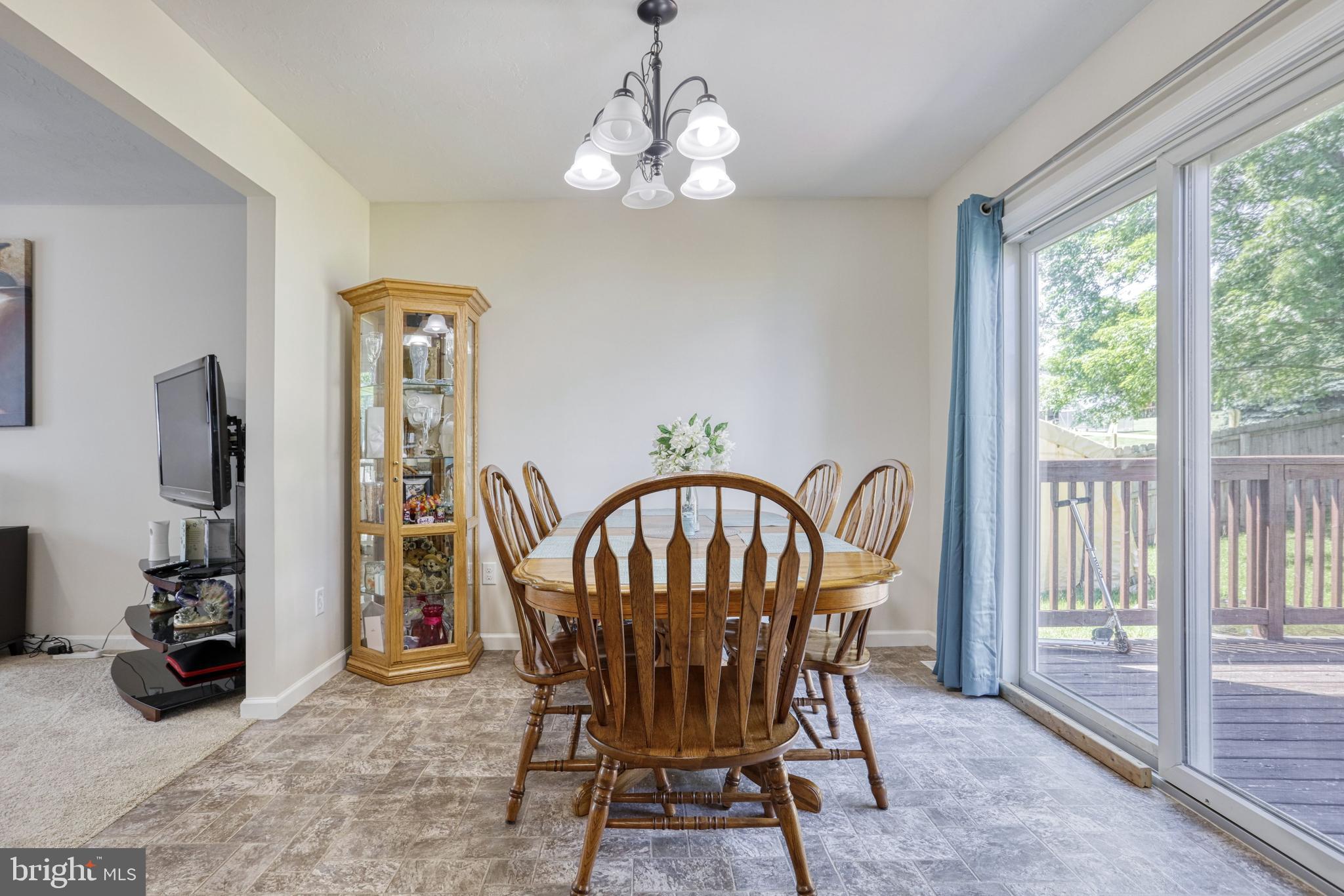 COLONIAL ACRES - Residential
