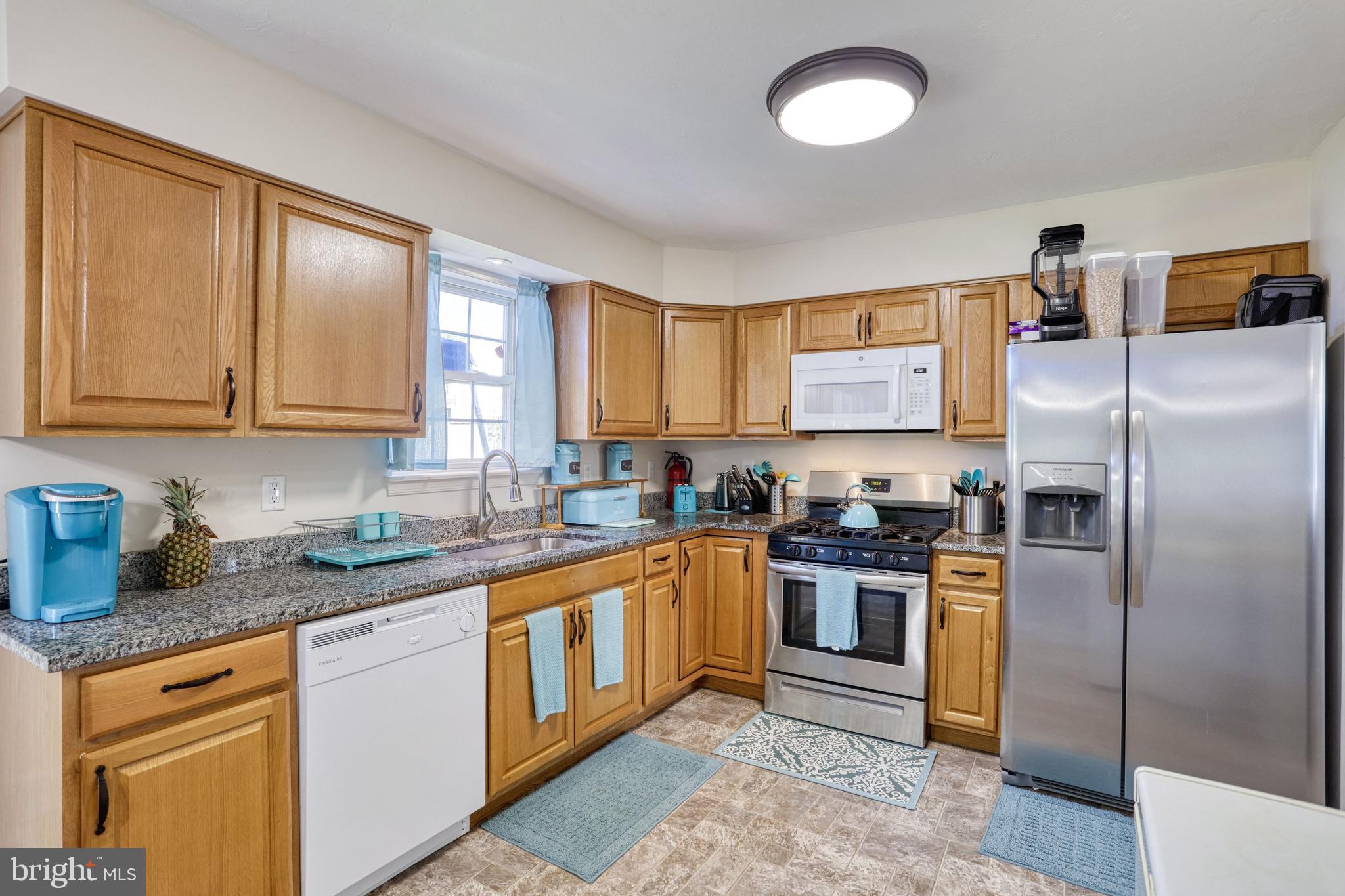 COLONIAL ACRES - Residential
