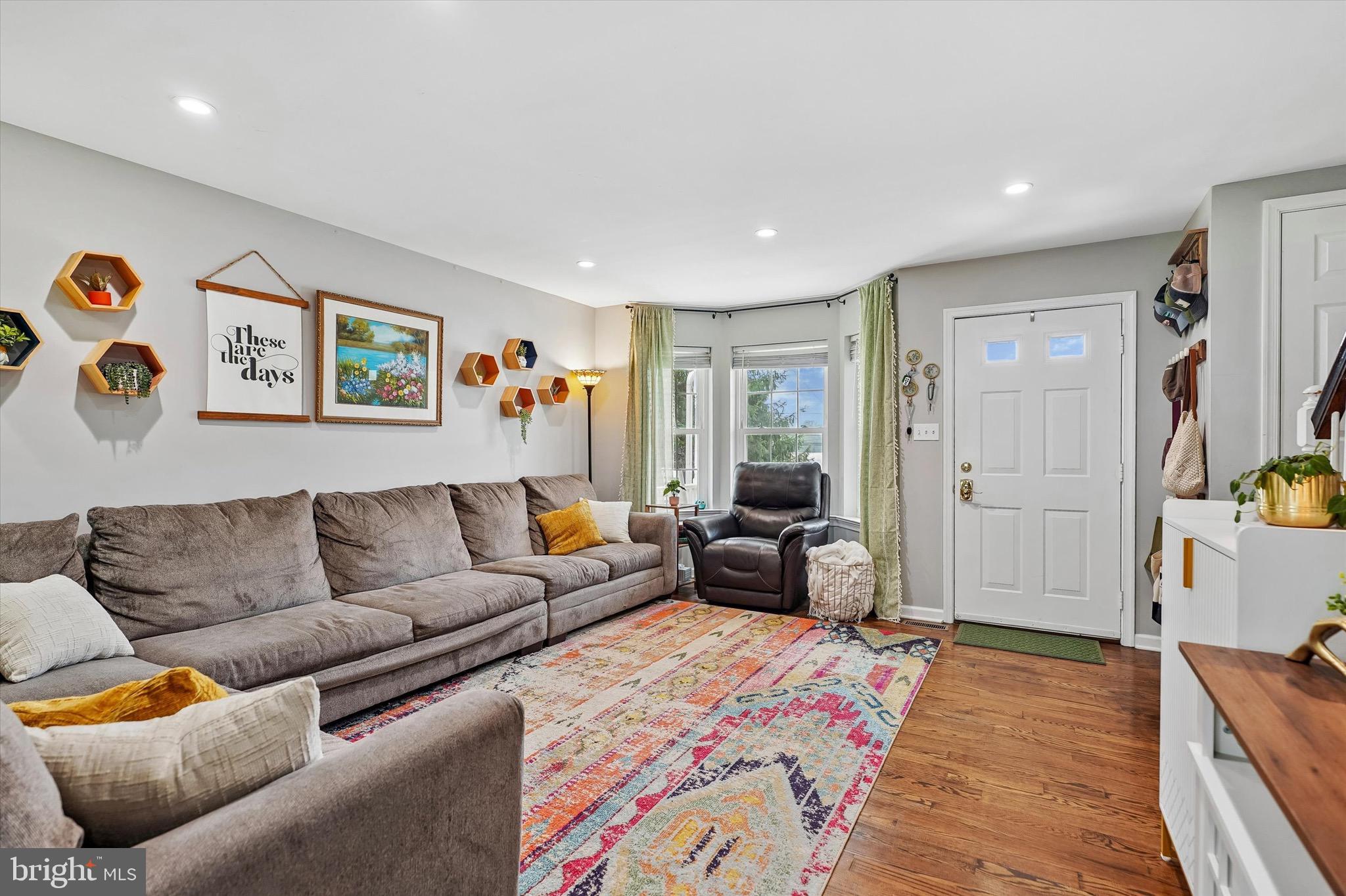 WILLOW MANOR - Residential