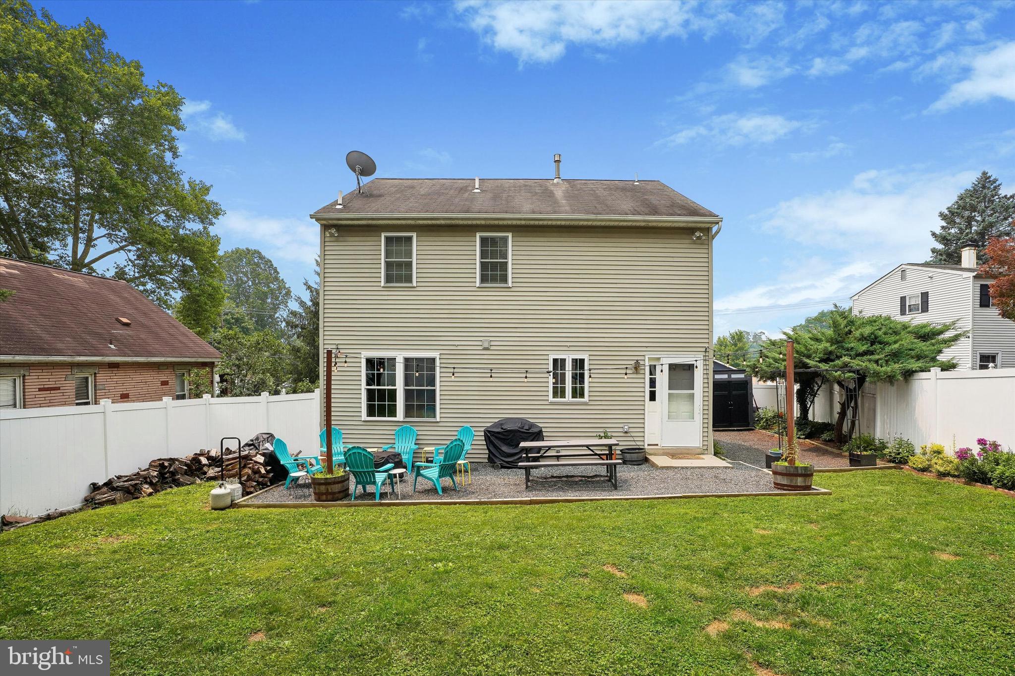 WILLOW MANOR - Residential