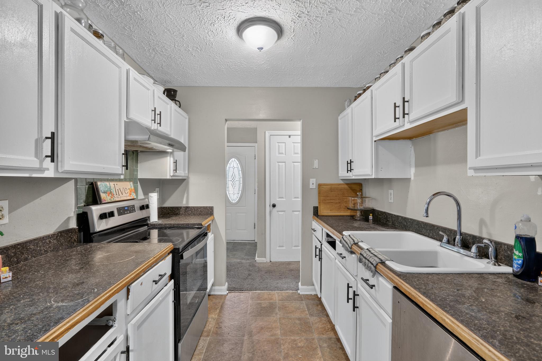 HUNTINGTON NEIGHBORHOOD - Residential