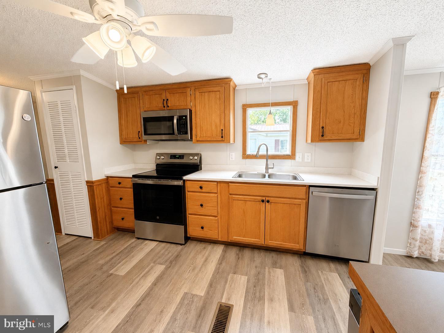 WALNUT GROVE MOBILE HOME PARK - Residential