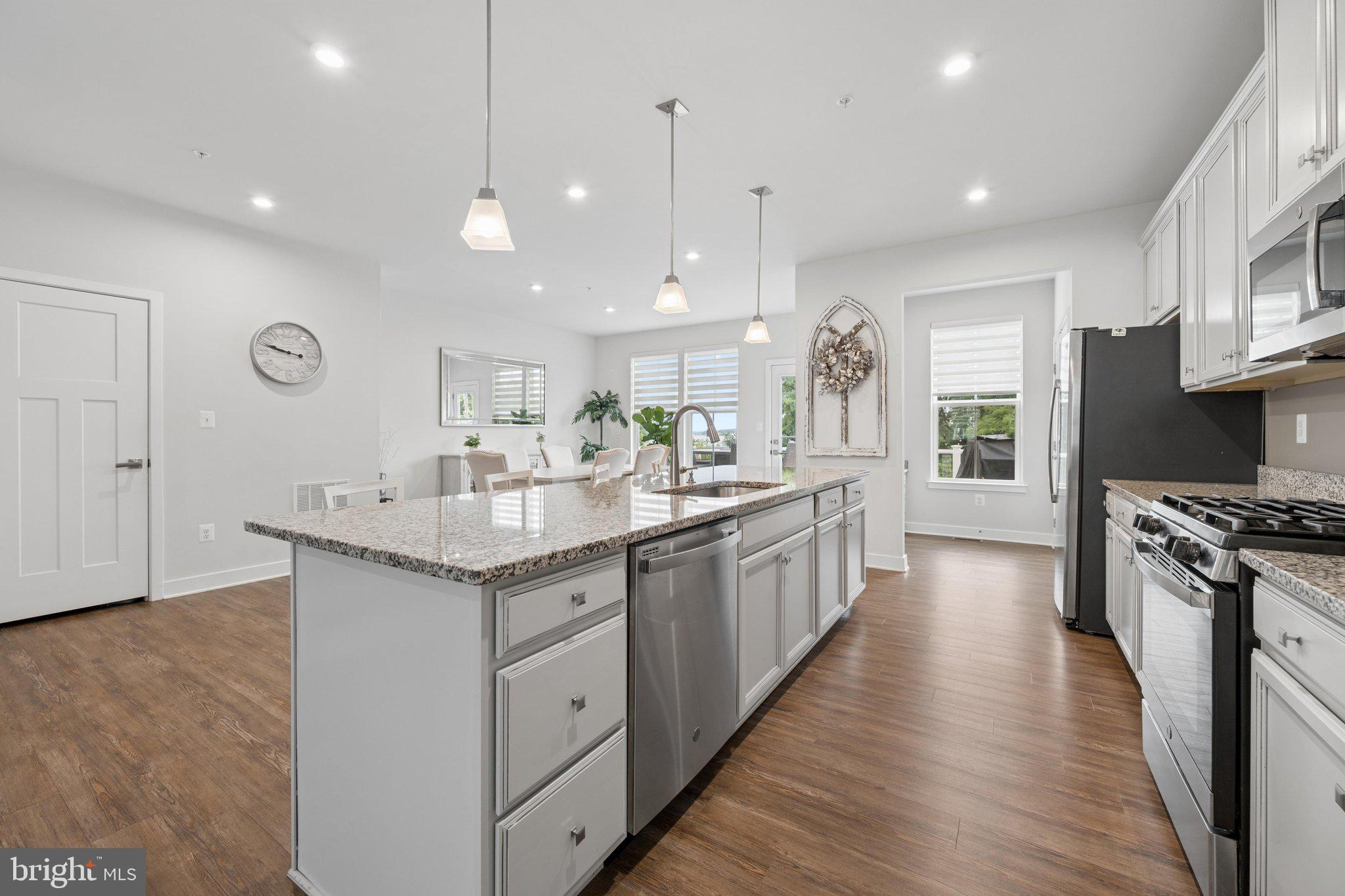EDGEMERE/SPARROWS POINT - Residential