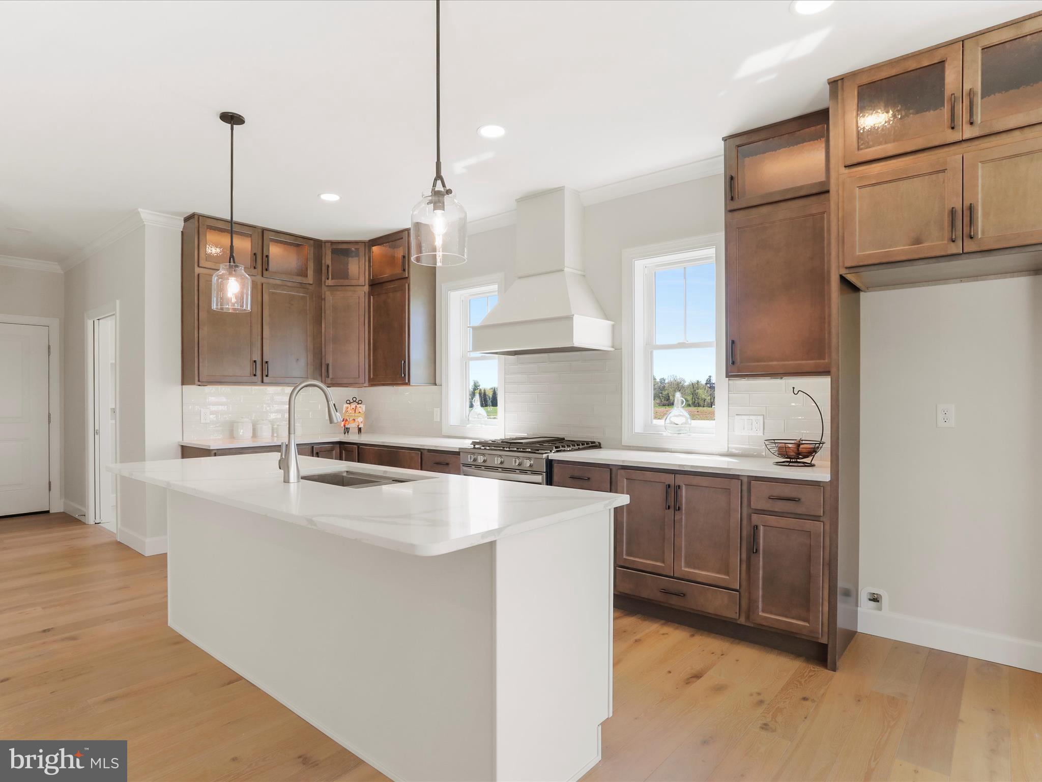 MEADOWBROOK - Residential