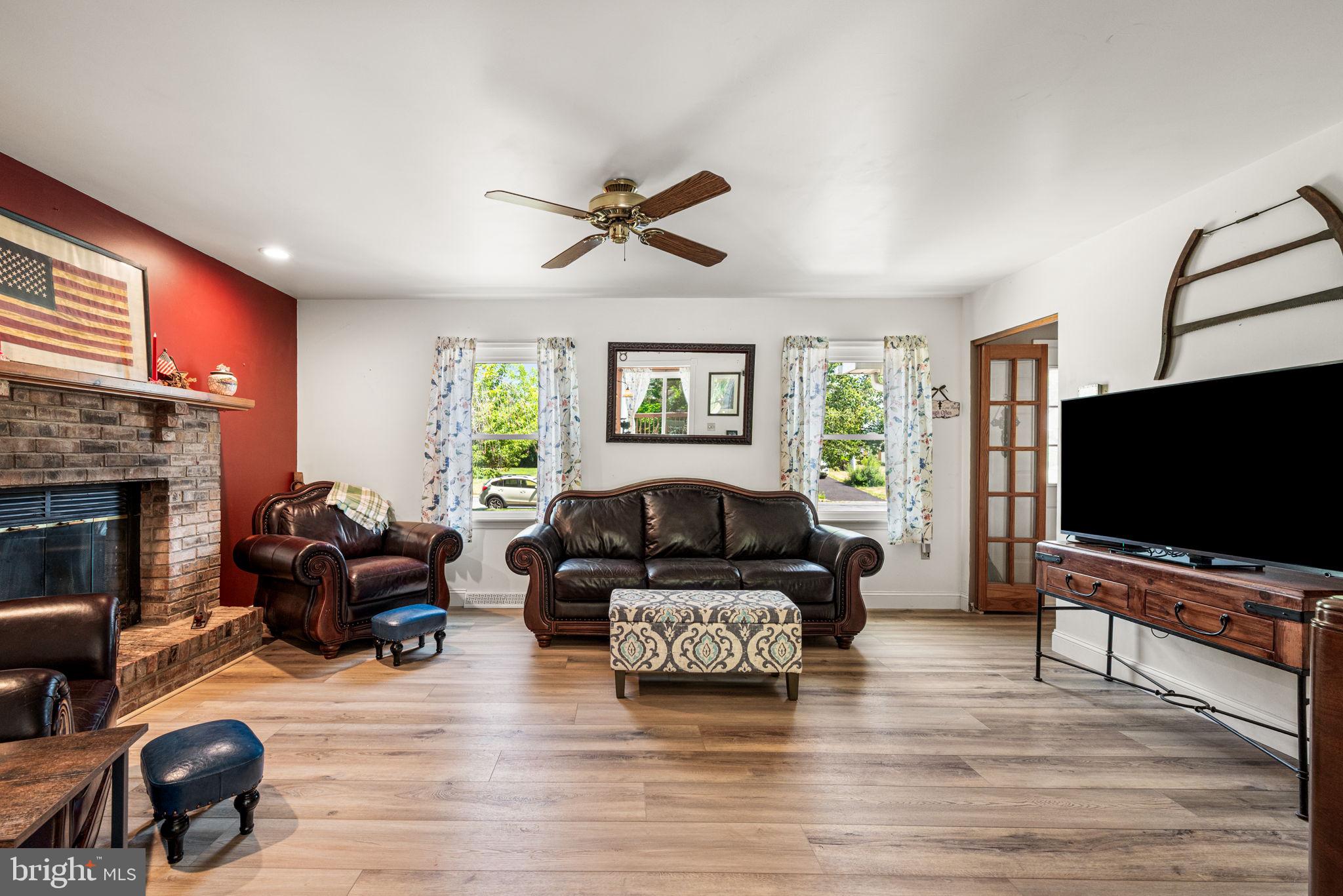 WINDING BROOK ESTS - Residential