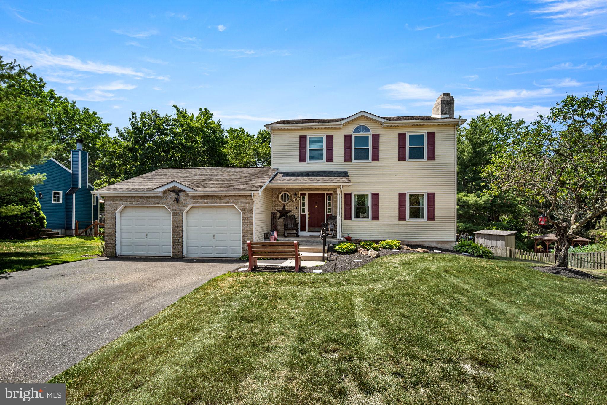 WINDING BROOK ESTS - Residential