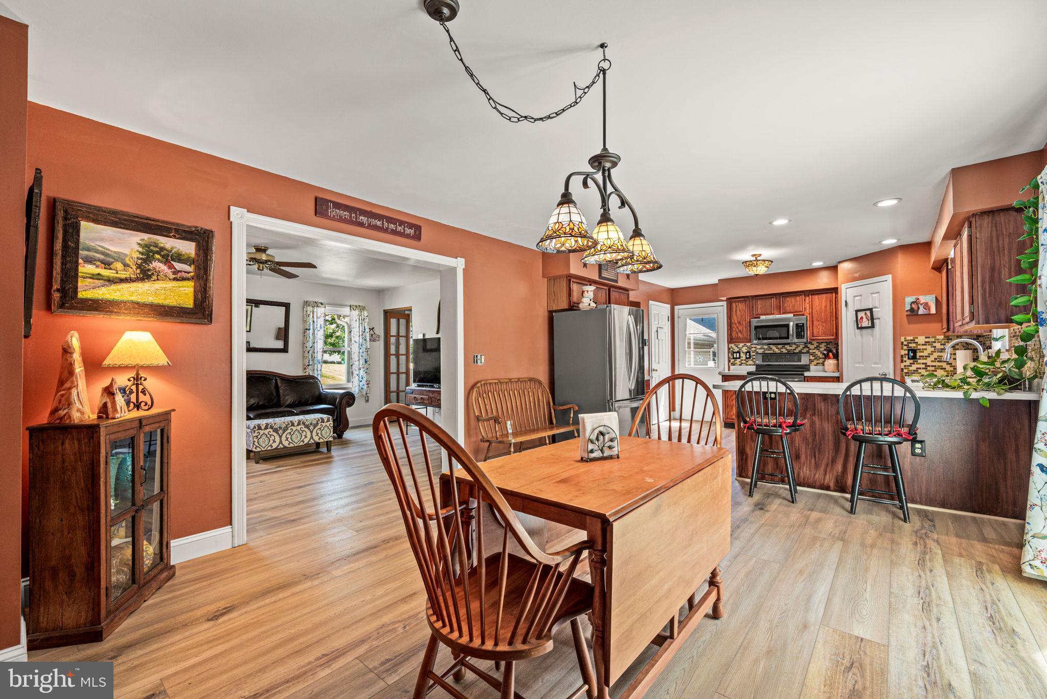 WINDING BROOK ESTS - Residential