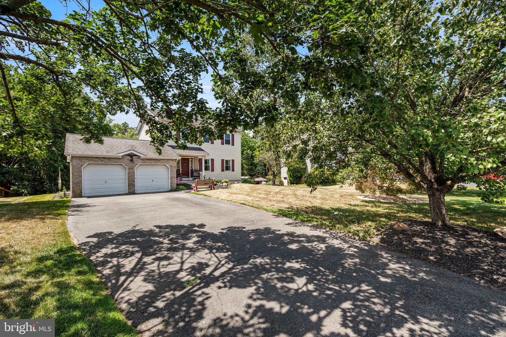 WINDING BROOK ESTS - Residential