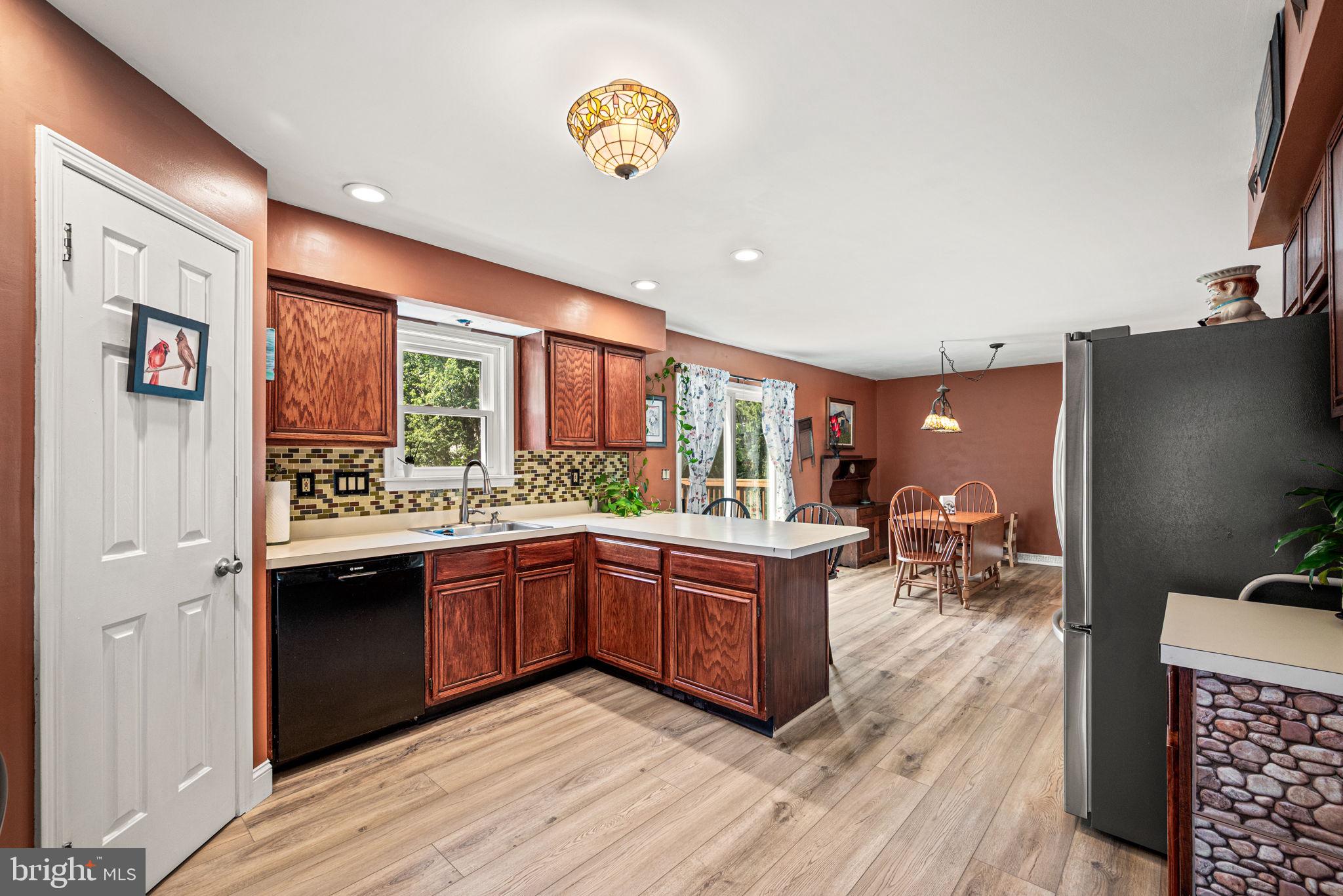 WINDING BROOK ESTS - Residential
