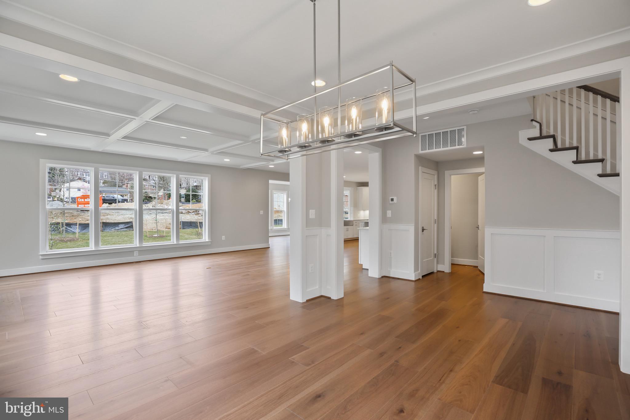 VIENNA WOODS - Residential