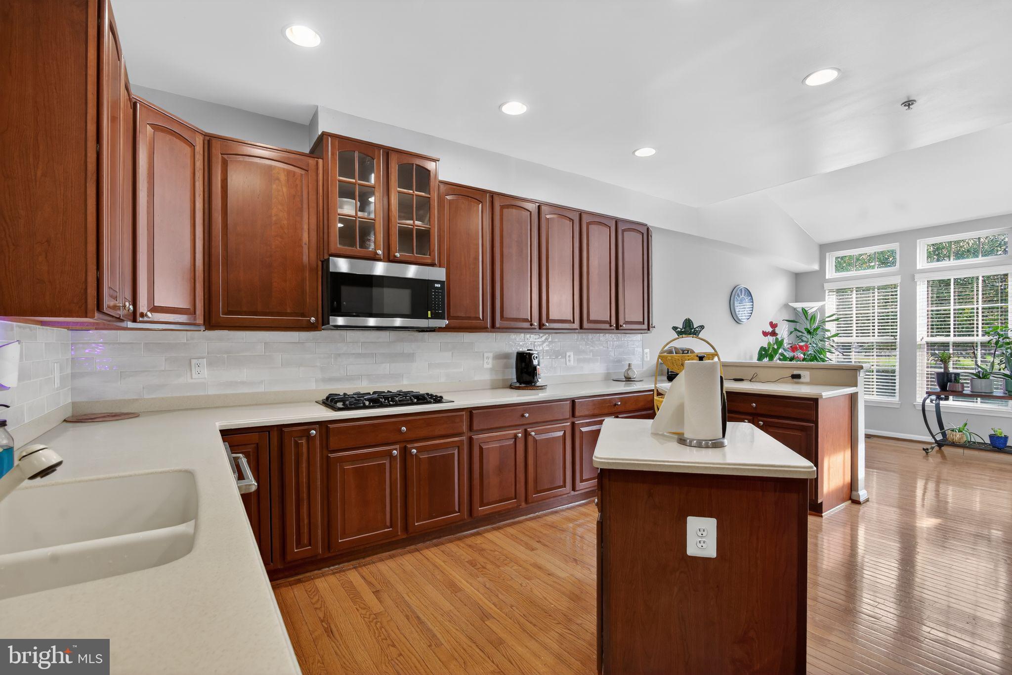 SUFFIELD MEADOWS - Residential