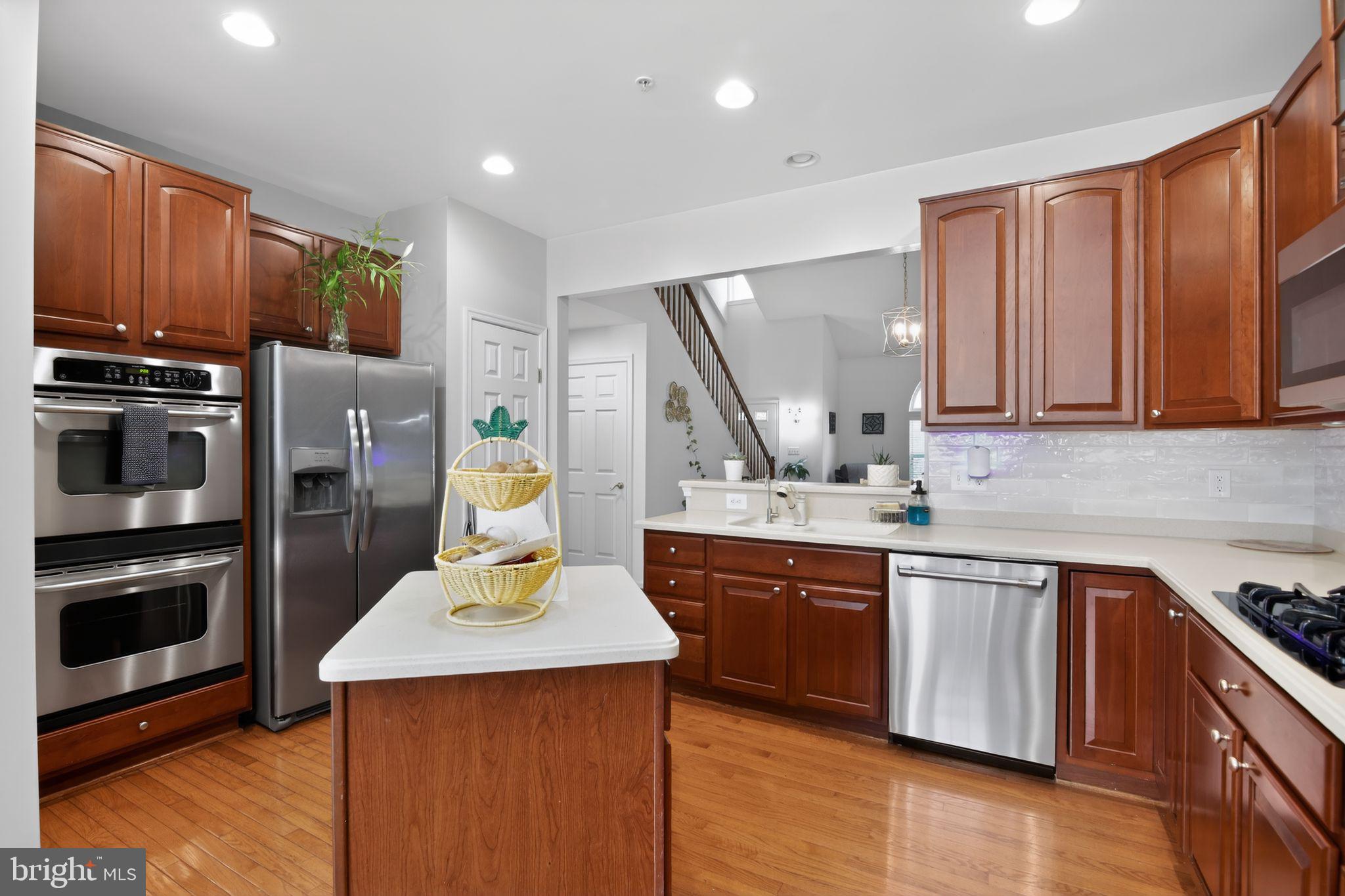 SUFFIELD MEADOWS - Residential