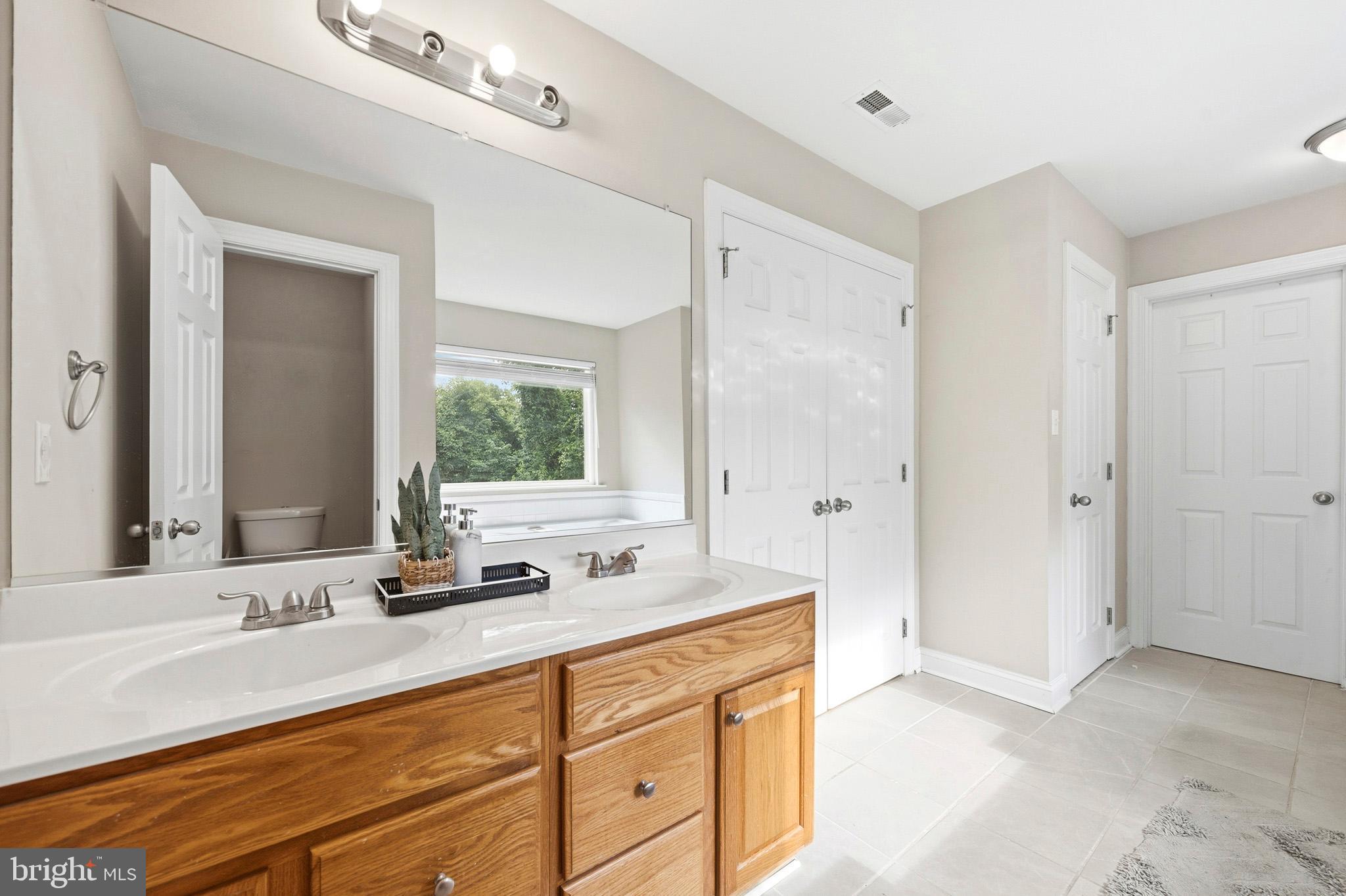 KINGS CREEK ESTATES - Residential