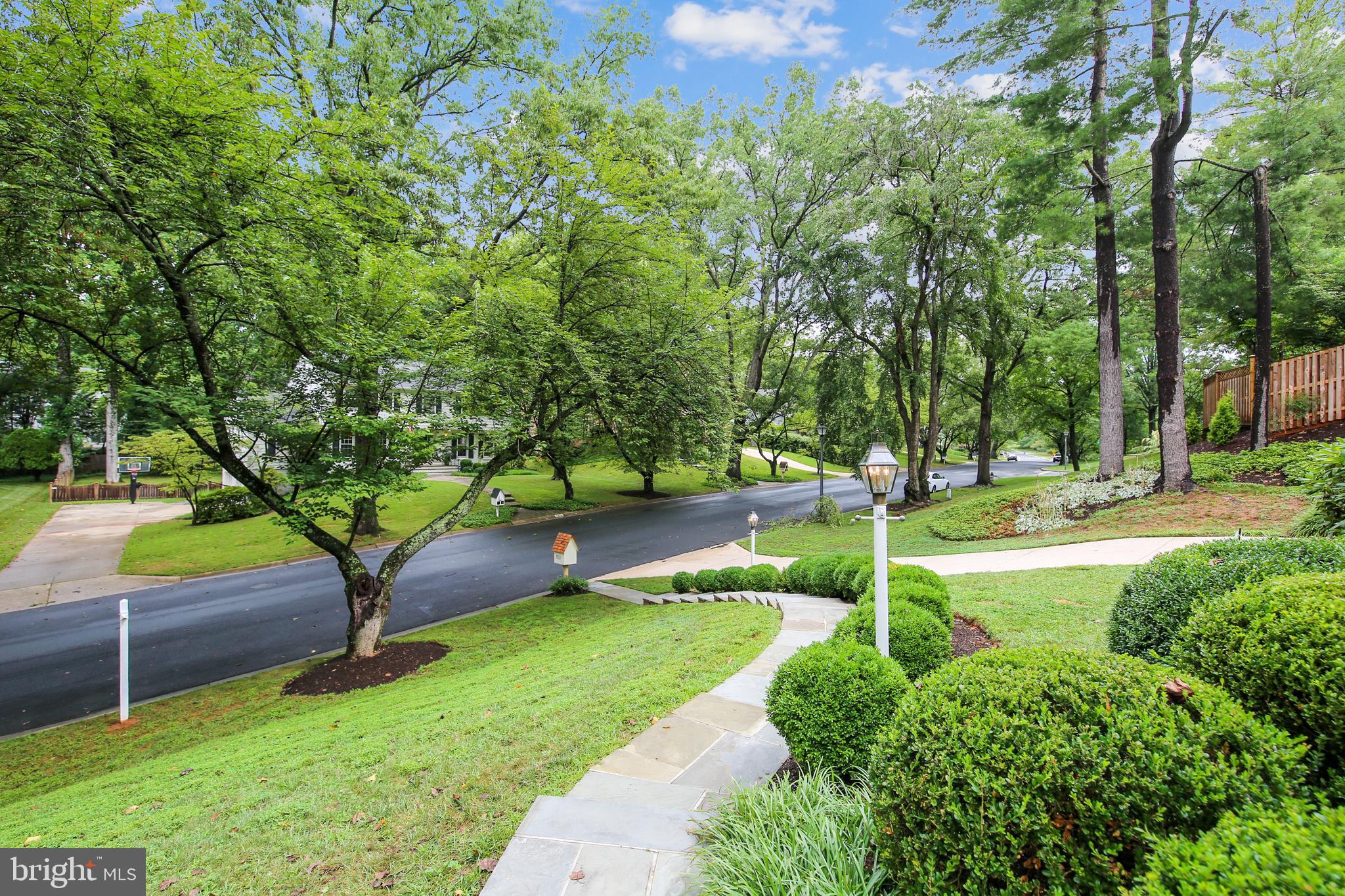 RIVER FALLS - Residential