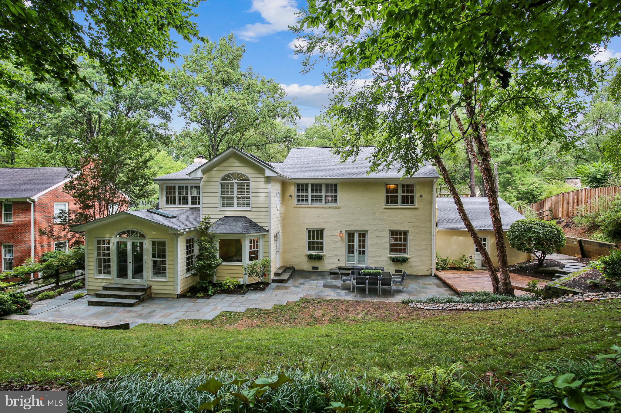 RIVER FALLS - Residential