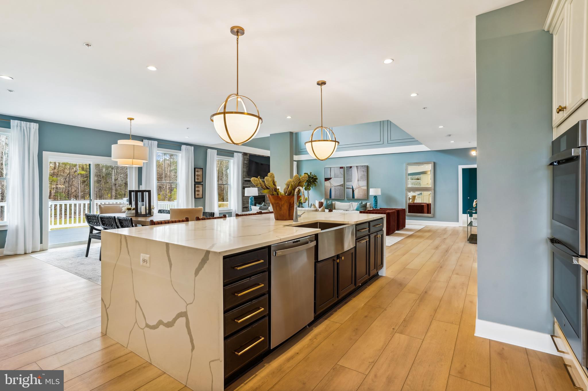 FAIRVIEW MANOR - Residential