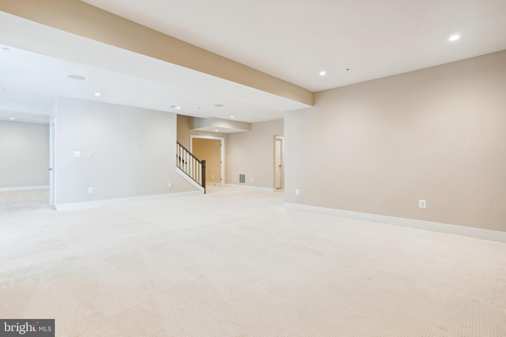 FAIRVIEW MANOR - Residential