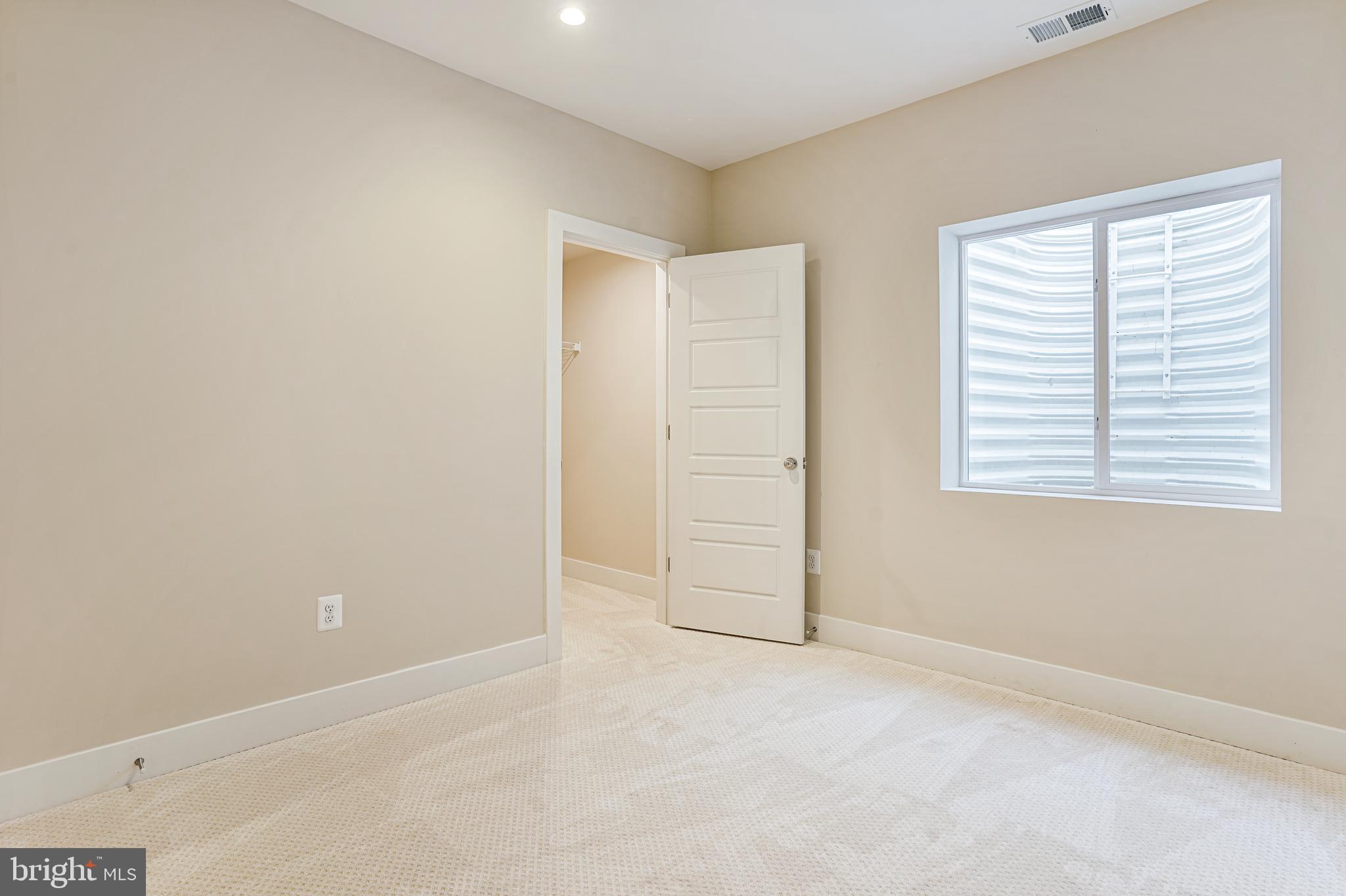 FAIRVIEW MANOR - Residential