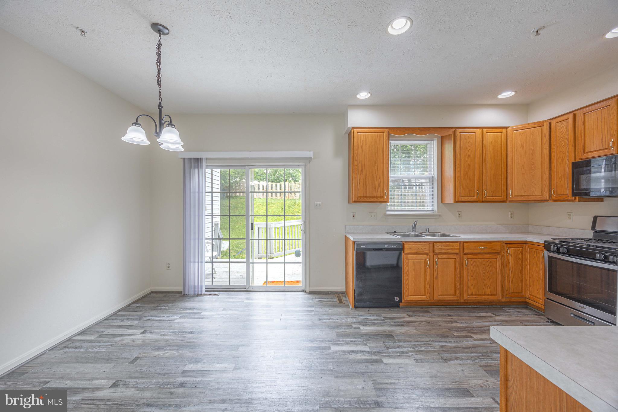 FURNACE HILLS - Residential