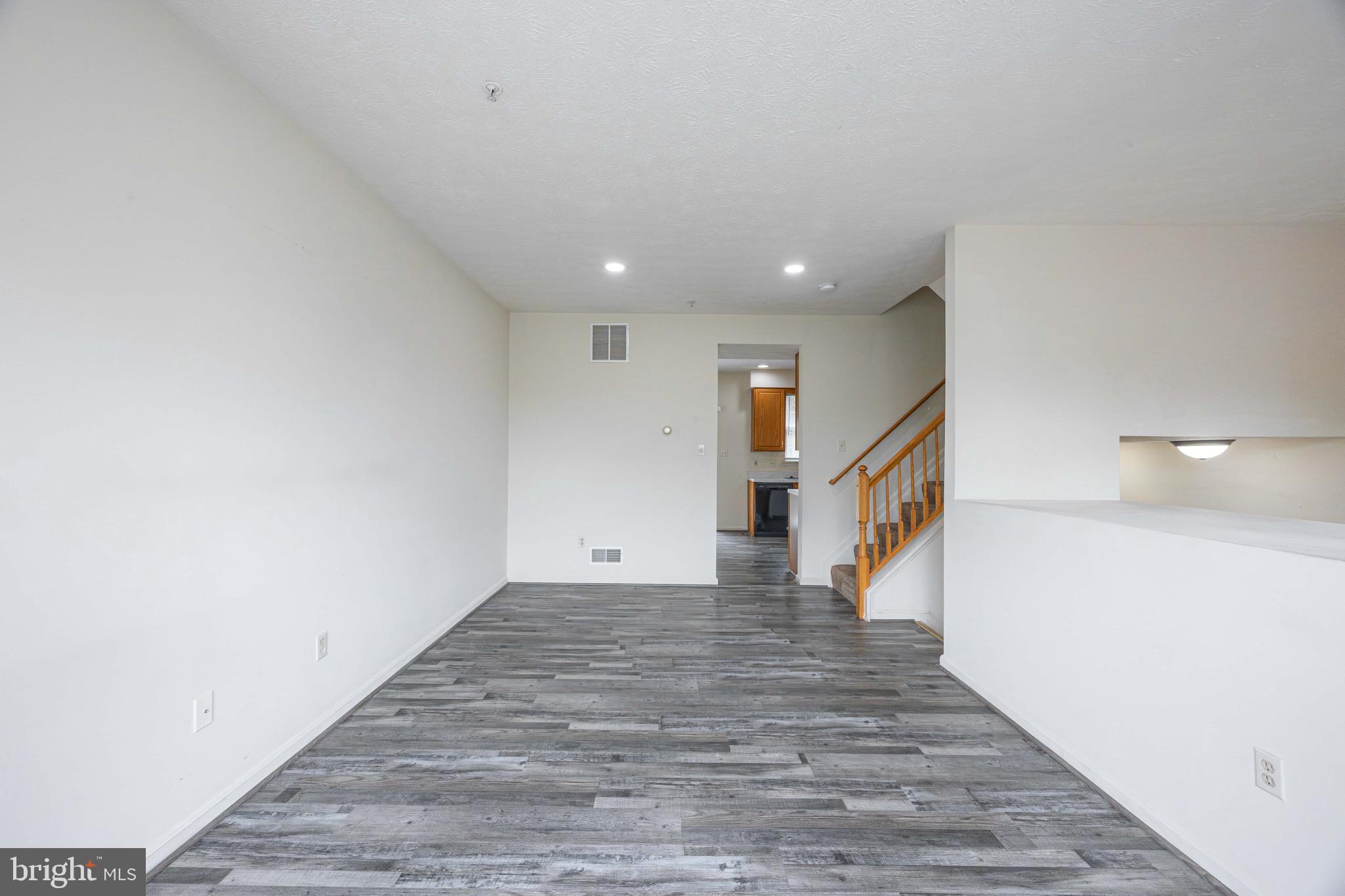 FURNACE HILLS - Residential