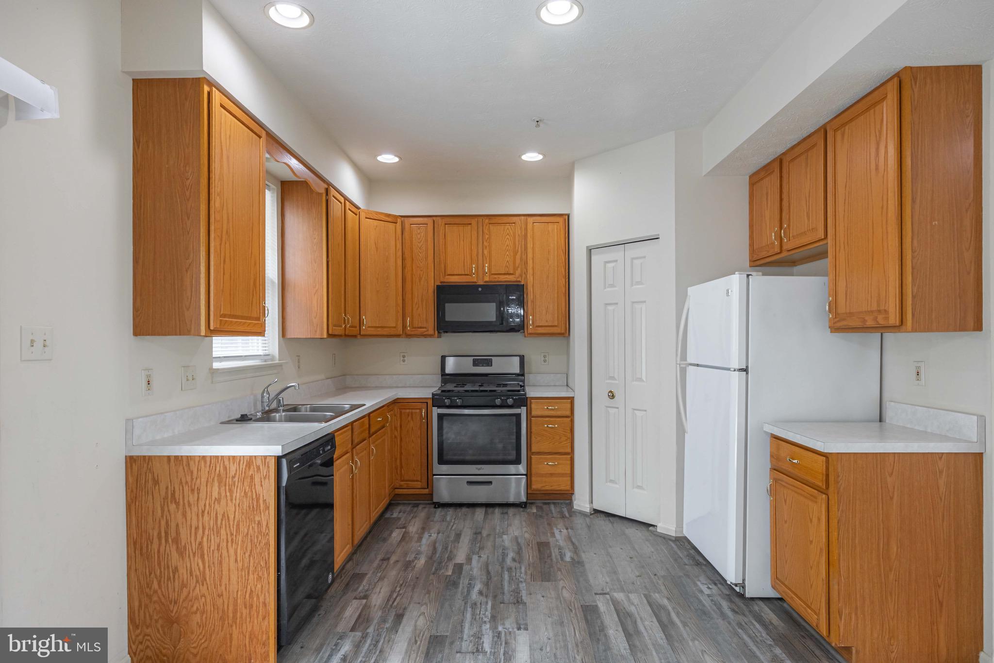 FURNACE HILLS - Residential