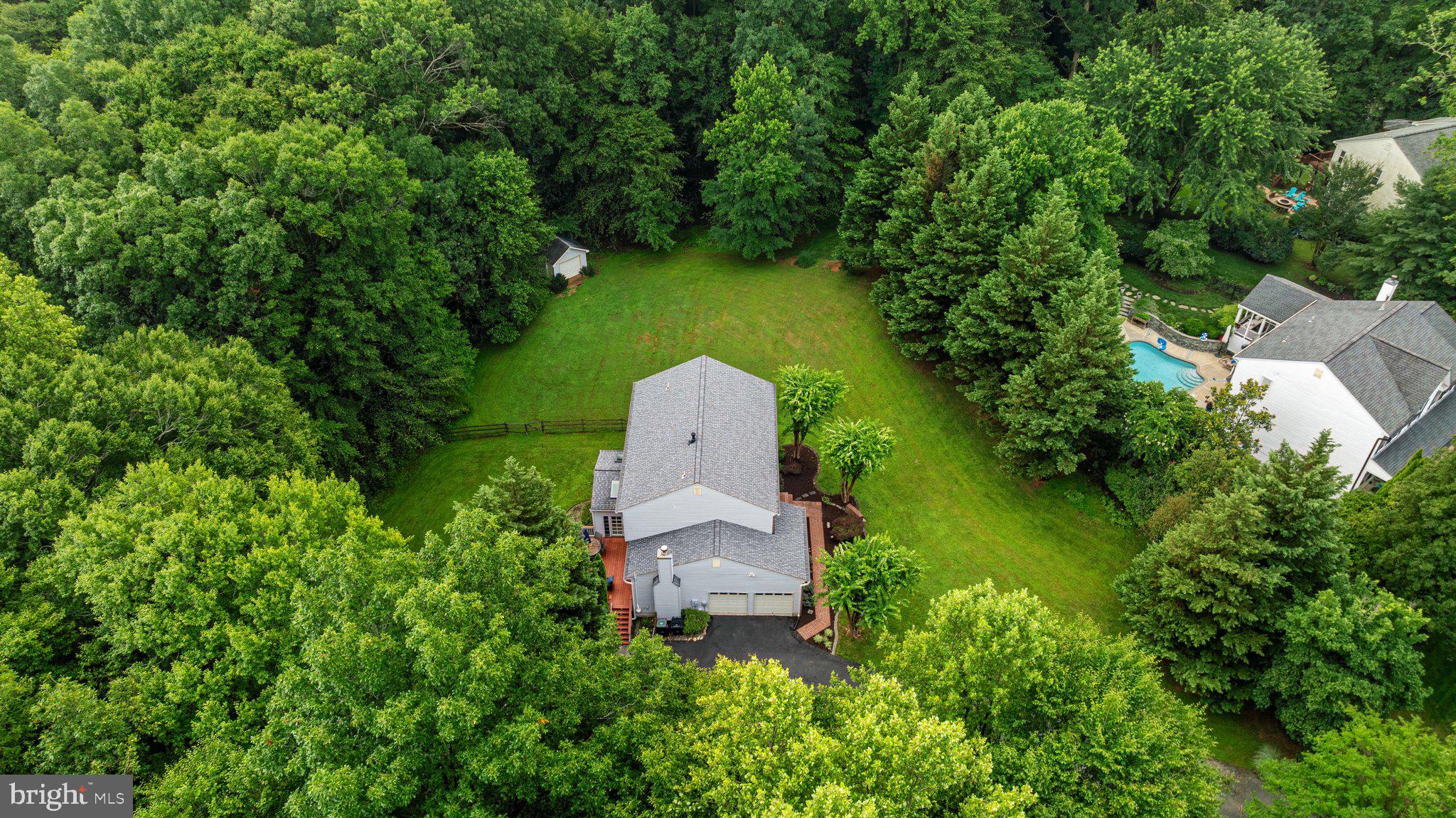 BARRINGTON OAKS - Residential