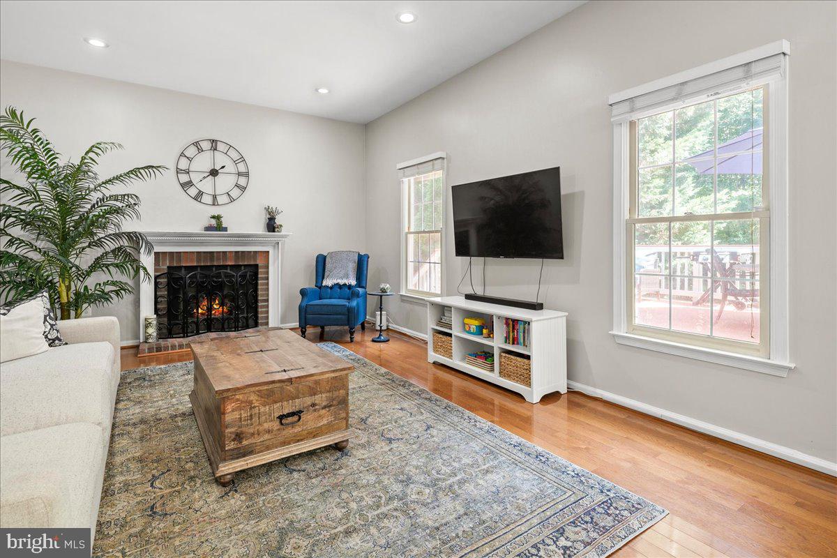BARRINGTON OAKS - Residential