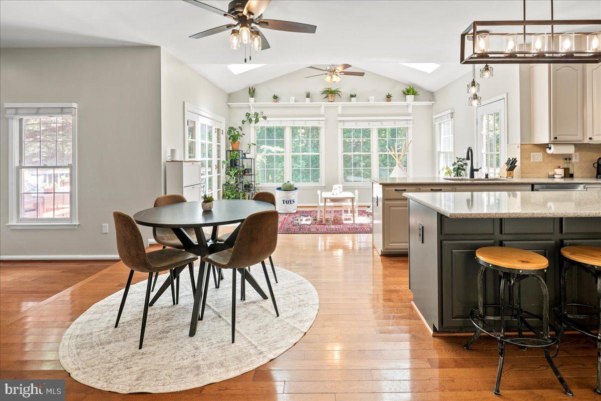 BARRINGTON OAKS - Residential