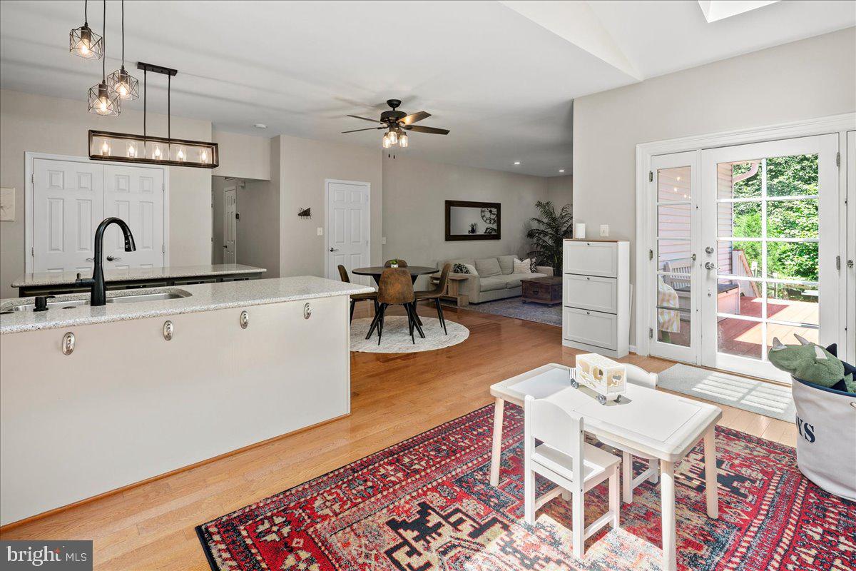 BARRINGTON OAKS - Residential